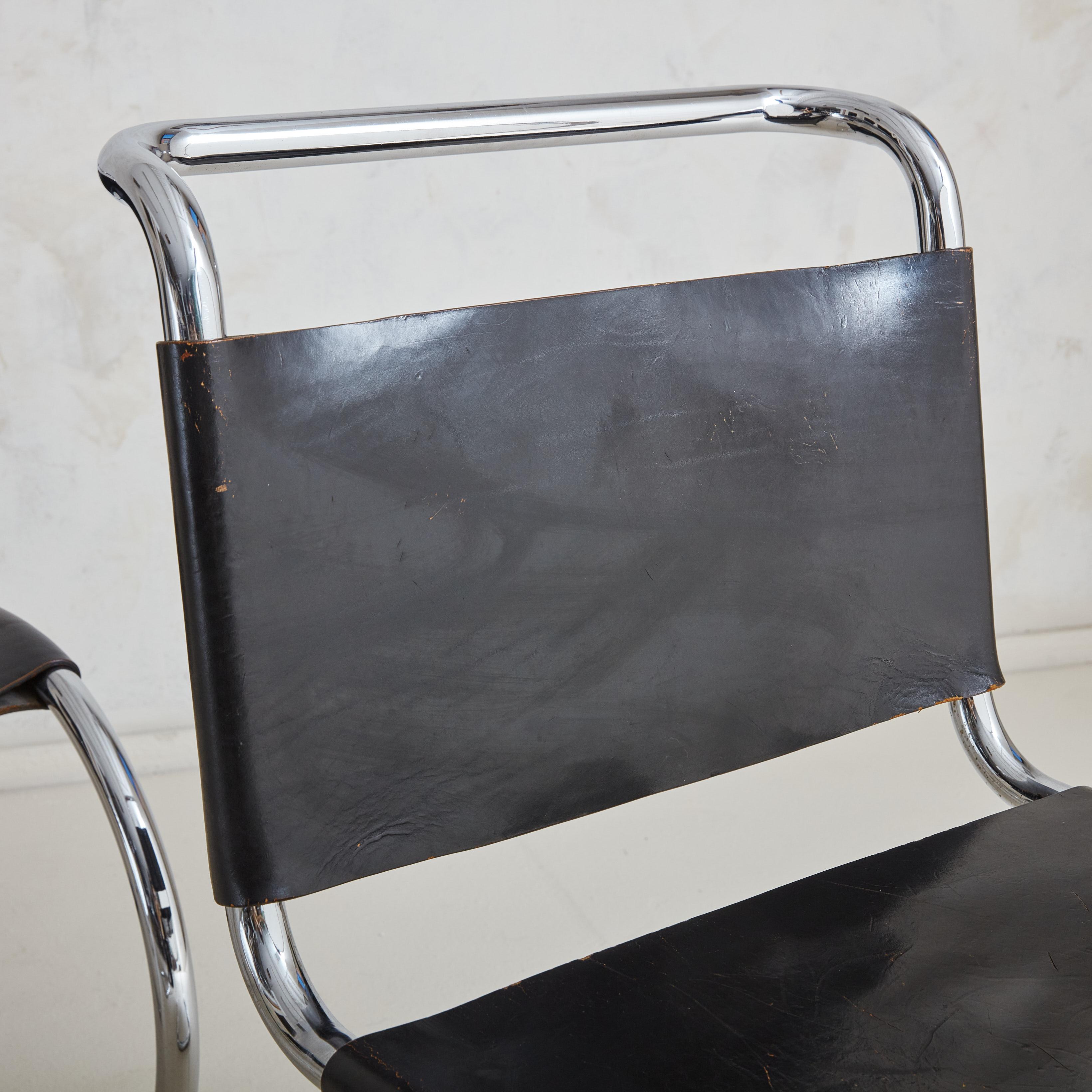 Cuir Chaise en cuir noir 'MR10' par Mies Van Der Rohe, USA années 1970 - 4 Disponibles en vente
