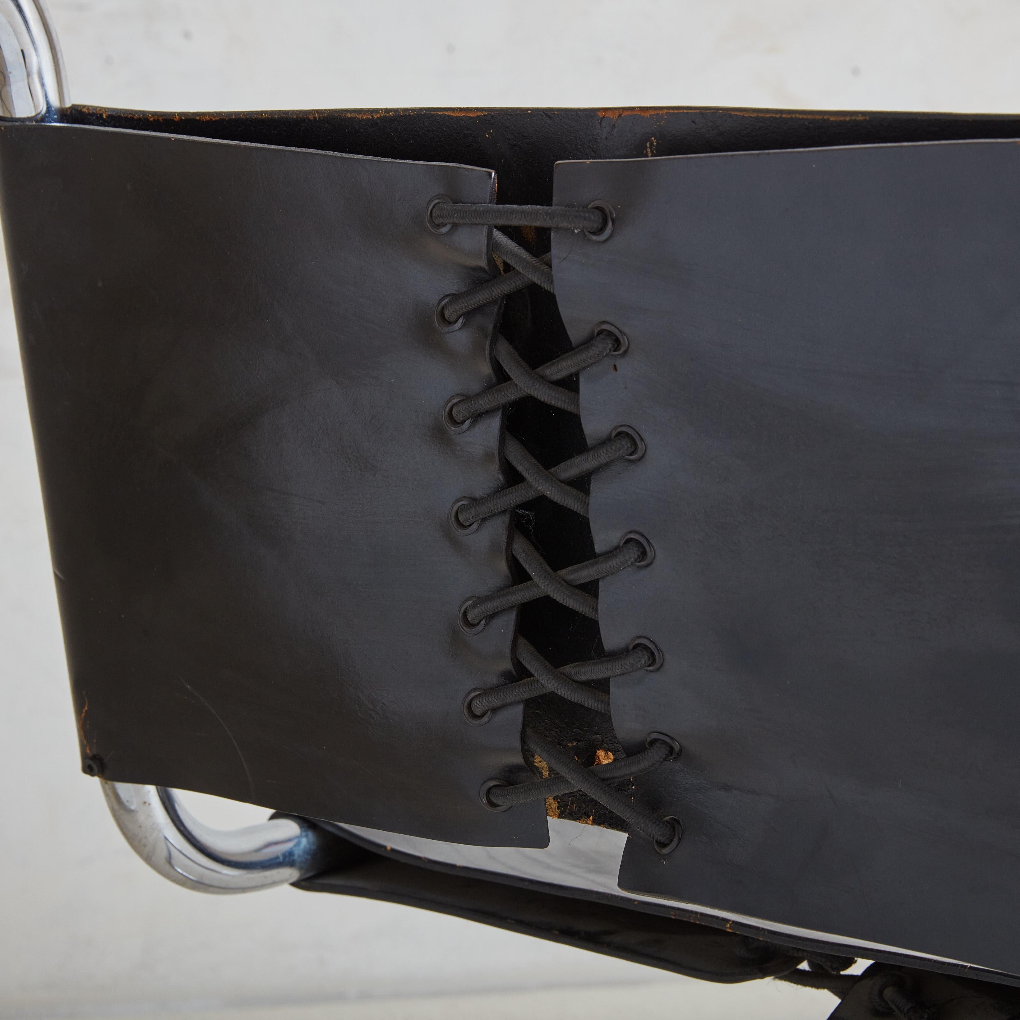 Chaise en cuir noir 'MR10' par Mies Van Der Rohe, USA années 1970 - 4 Disponibles en vente 1
