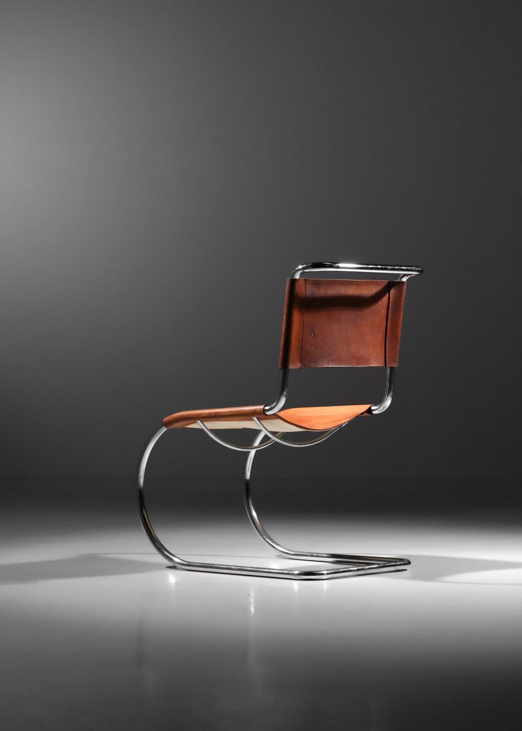 MR10 Stuhl von Mies van der Rohe, Erstausgabe von Thonet, in Leder und verchromt im Zustand „Gut“ im Angebot in Ternay, Auvergne-Rhône-Alpes