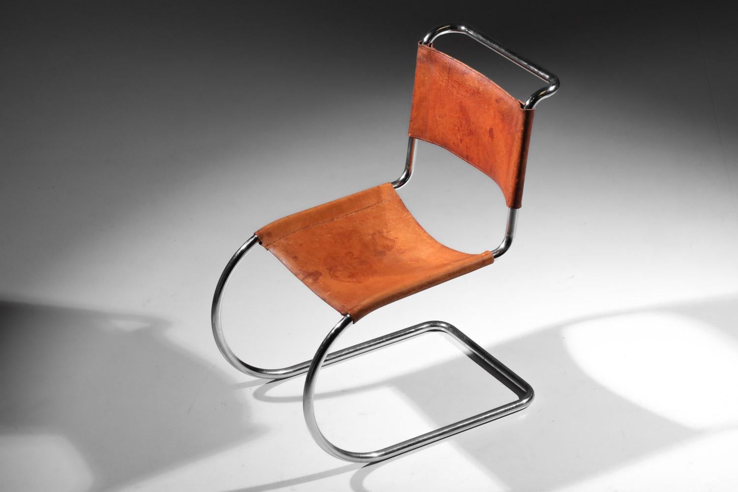 MR10 Stuhl von Mies van der Rohe, Erstausgabe von Thonet, in Leder und verchromt im Angebot 2