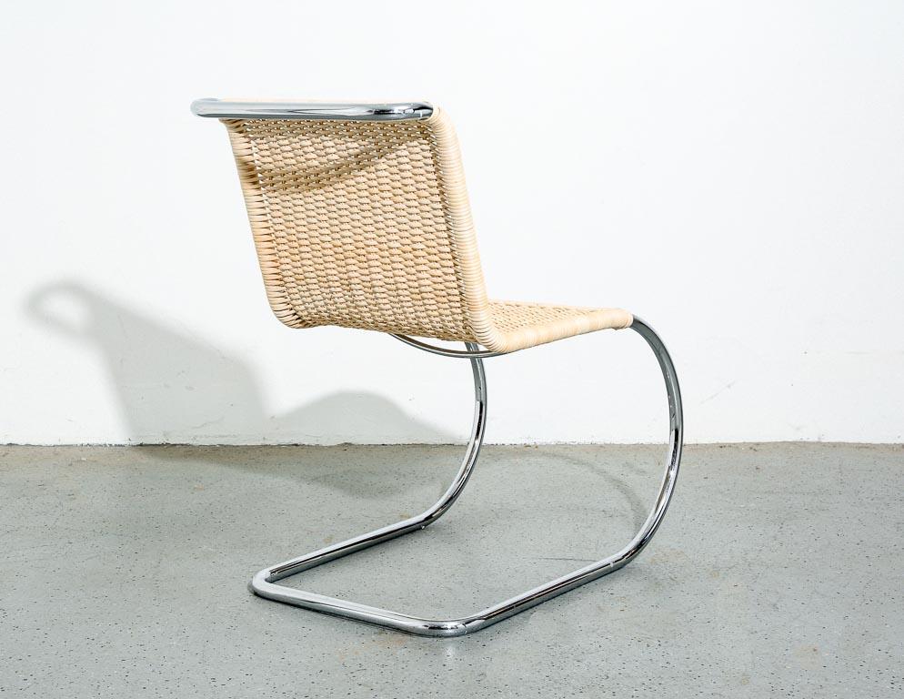 MR10 Side Chair in Rattan In Good Condition For Sale In Brooklyn, NY