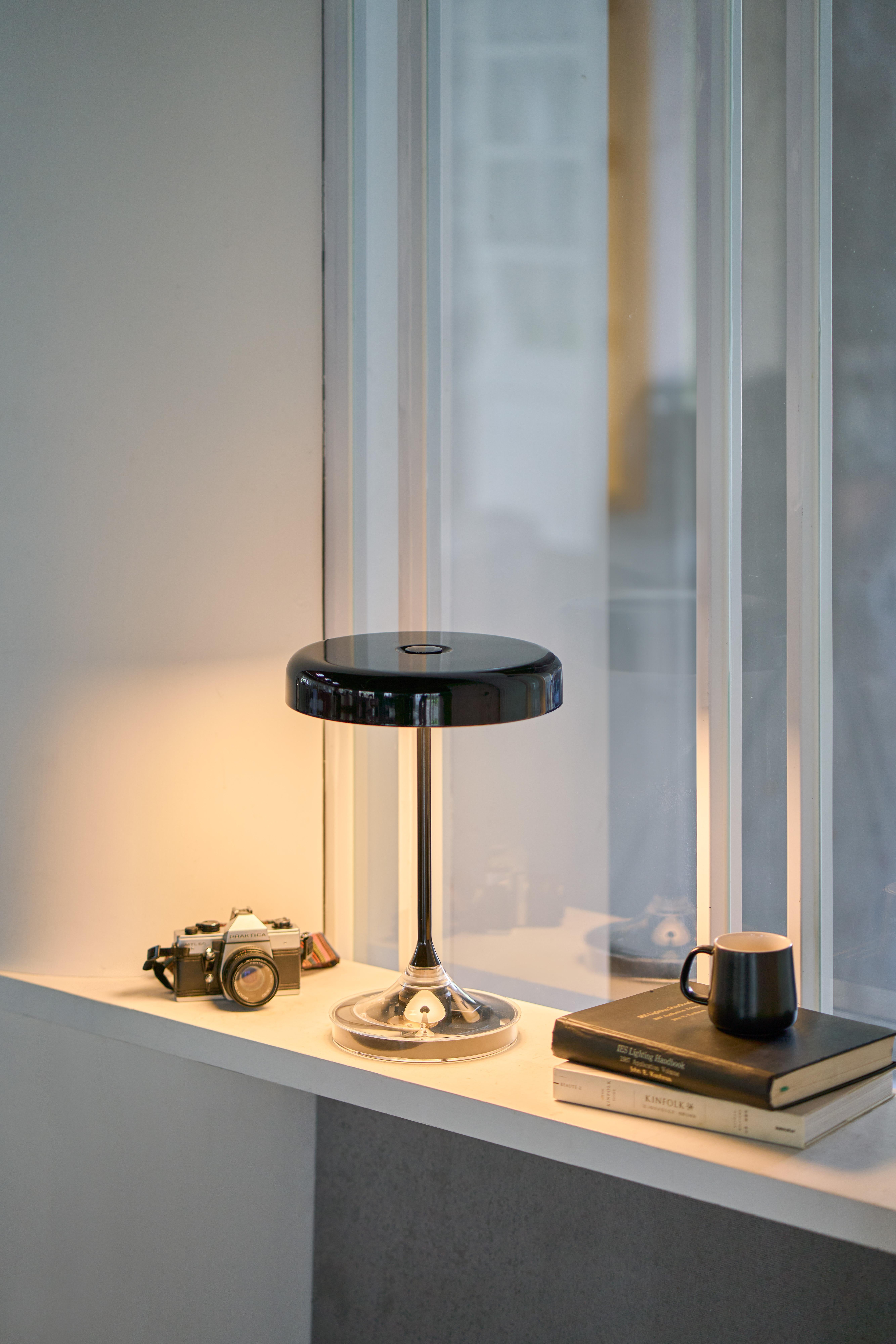 XXIe siècle et contemporain Lampe de table MR.DJ en vente