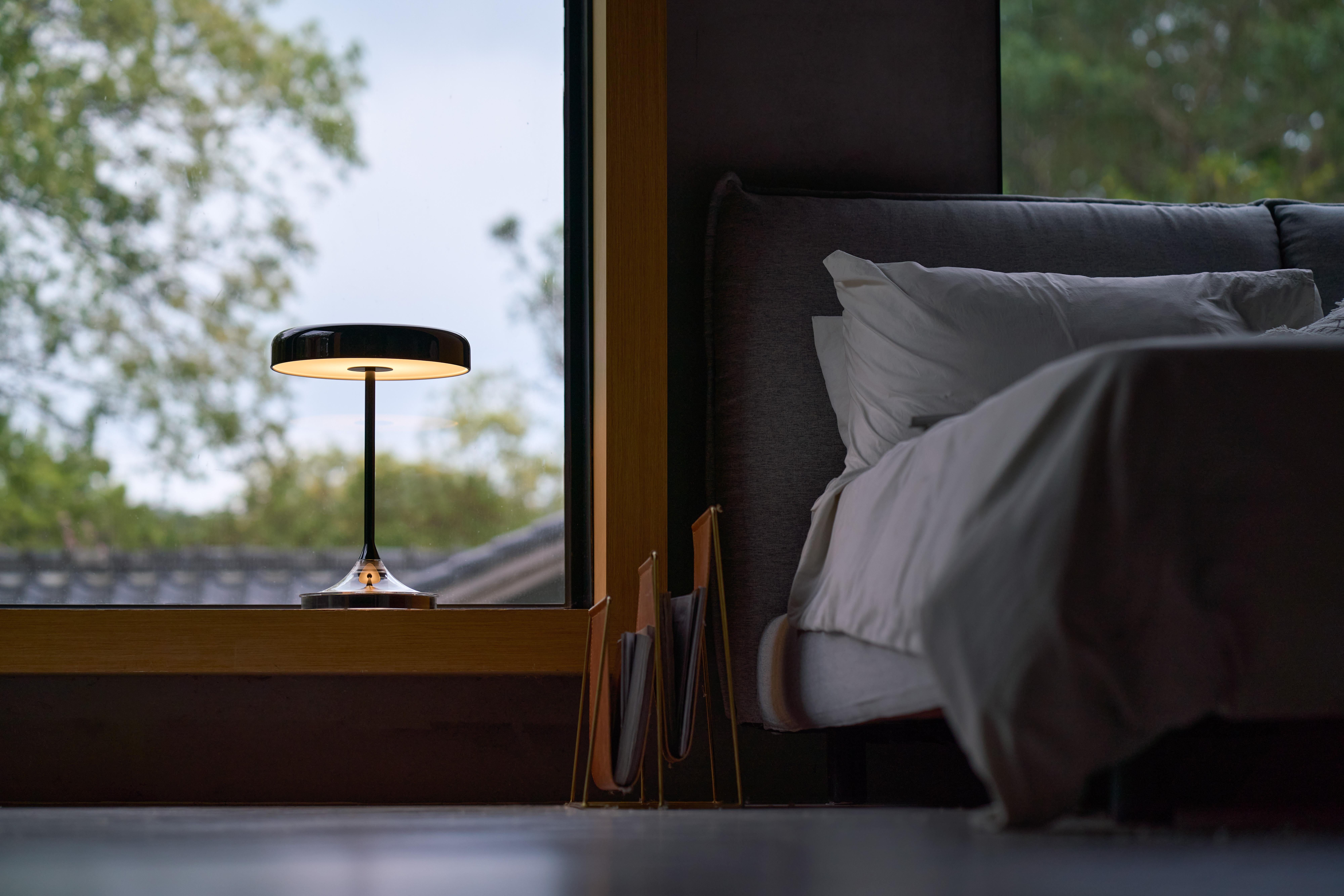 Acier Lampe de table MR.DJ en vente
