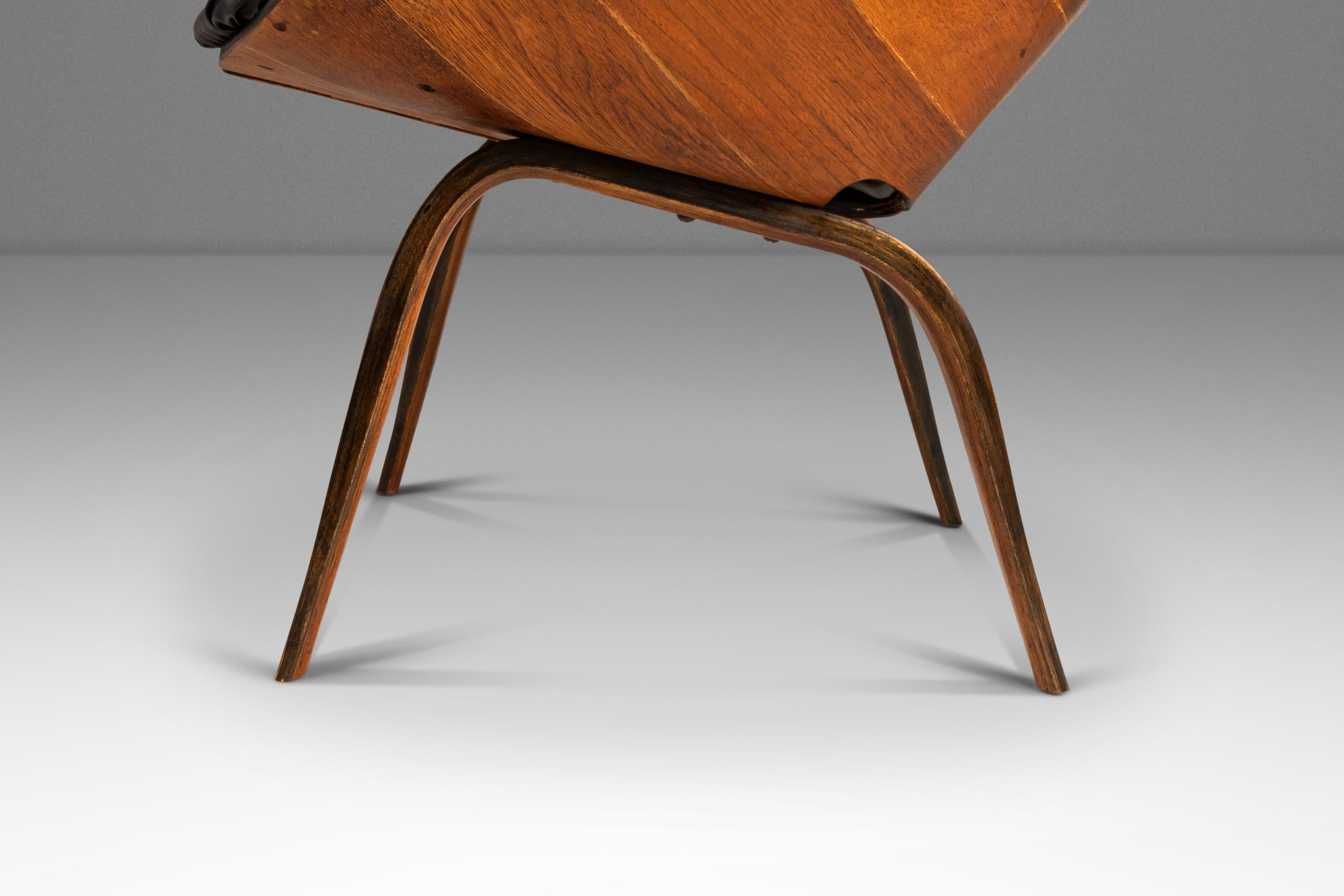 Mrs. Lounge Chair in Walnut & Vinyl by George Mulhauser for Plycraft, c. 1960s For Sale 8