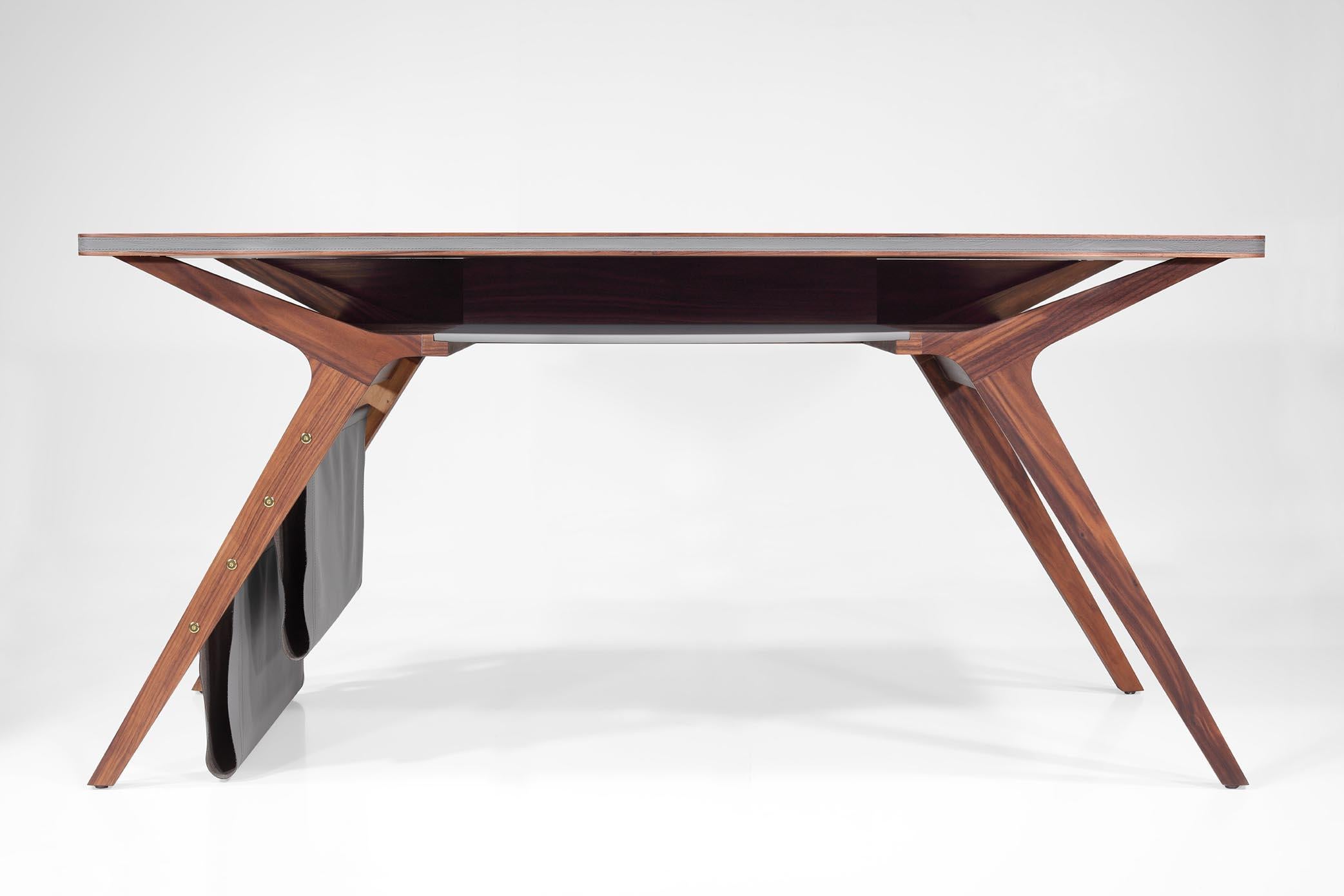 Escritorio Sra. Note 160cm Madera de Nogal. Portugués en venta