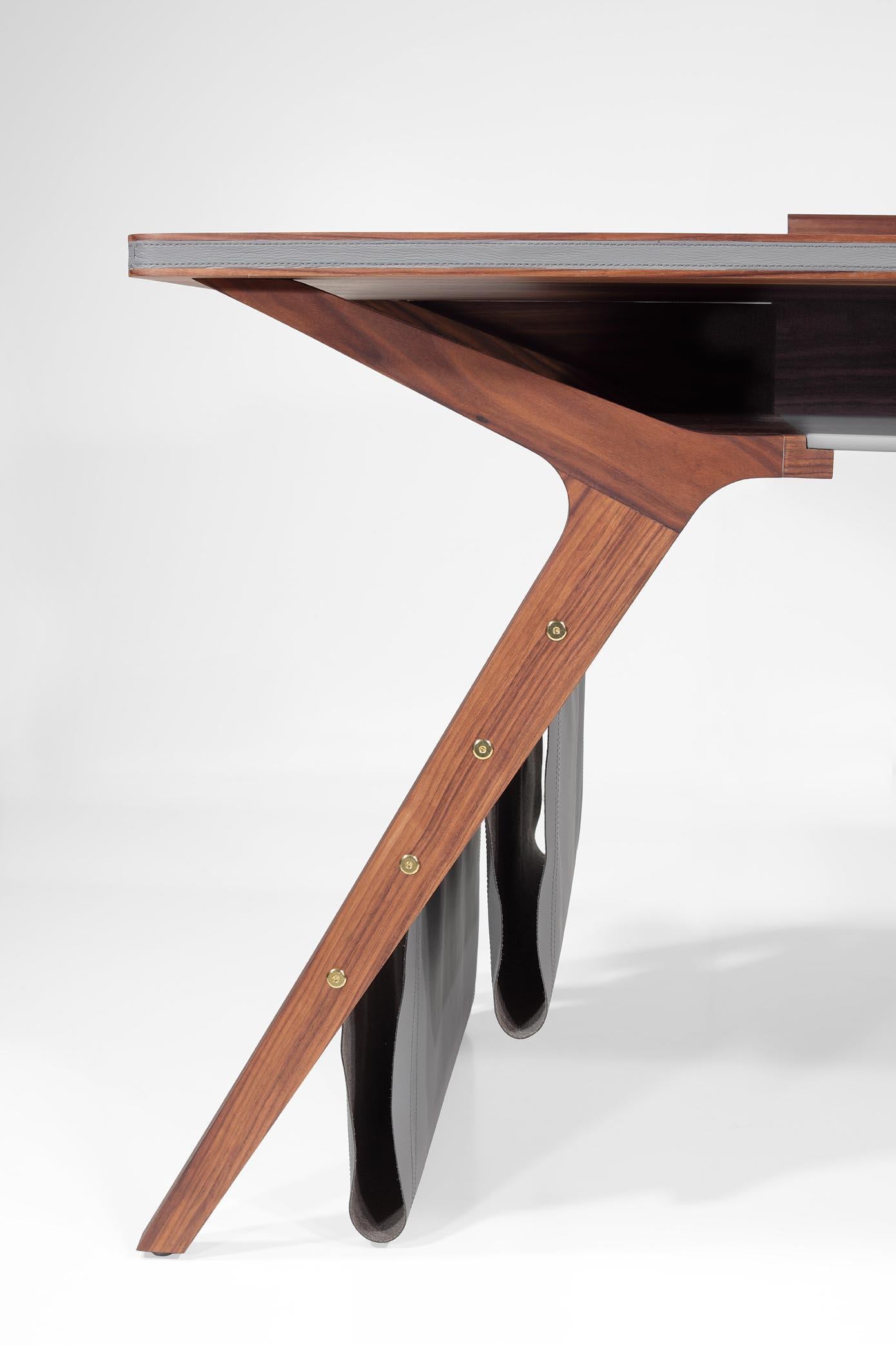 Escritorio Sra. Note 160cm Madera de Nogal. Siglo XXI y contemporáneo en venta