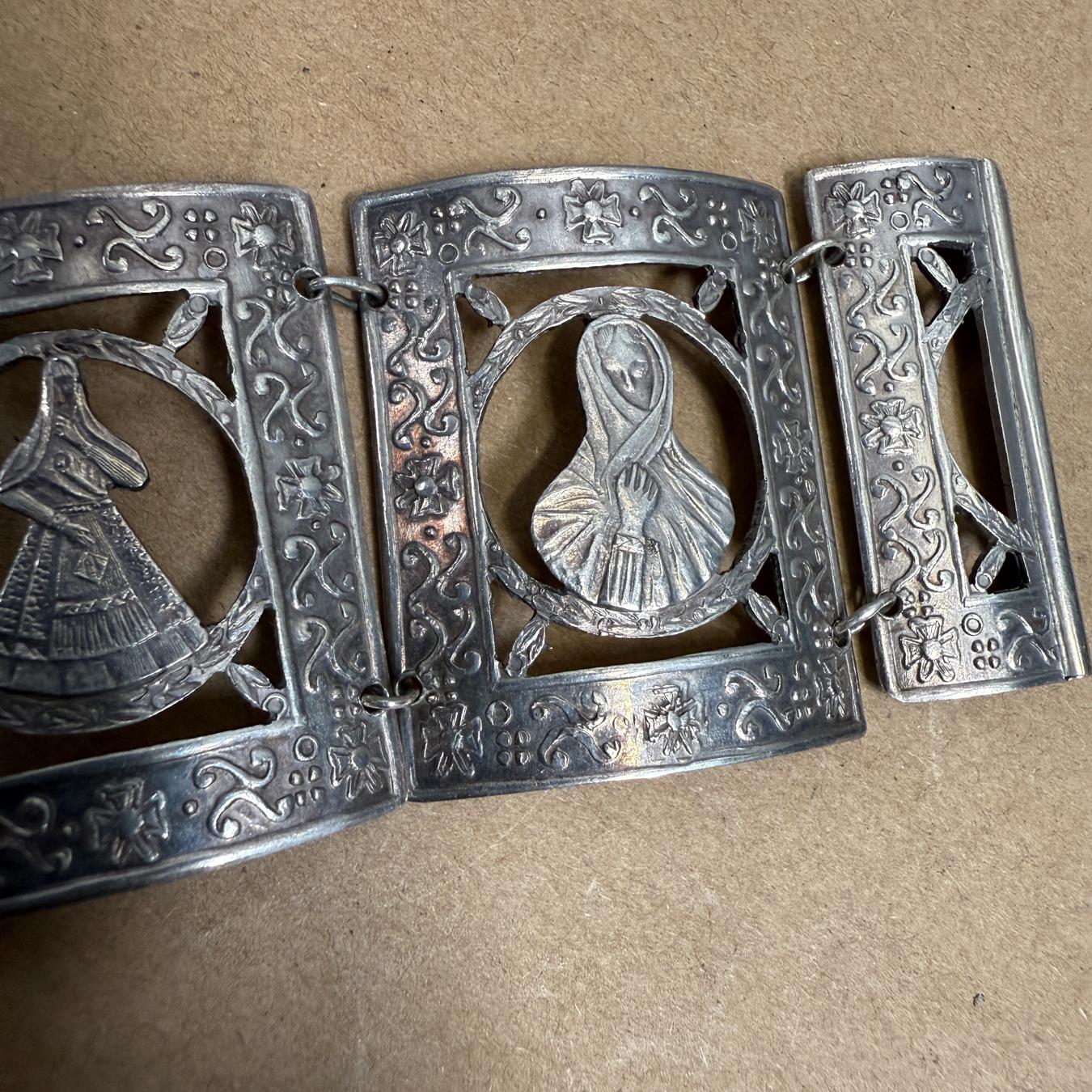 MRT Peruvian Sterling Silver Wide Panel Story Bracelet In Good Condition For Sale In Chula Vista, CA