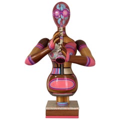 Frau in Blase von Daniel Meyer, Skulptur aus Holz und Acryl