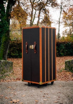 French Luxury Bar Trunk with Cigar Humidor, Leather & Brass, 2025