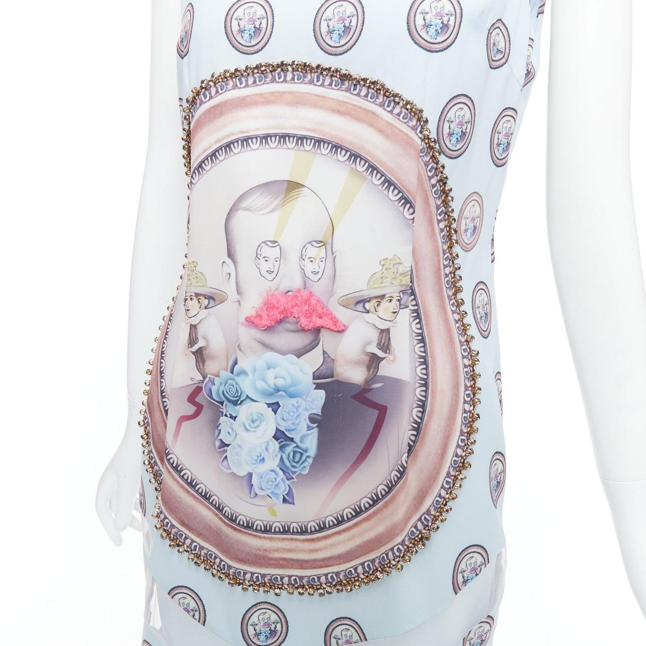 MSGM robe droite à imprimé portrait en soie mélangée bleu ciel avec ornements L
Référence : WECN/A00066
Marque : MSGM
MATERIAL : Soie, mélange
Couleur : Bleu, Multicolore
Motif : Abstrait
Fermeture : Zip
Doublure : Tissu bleu
Détails supplémentaires