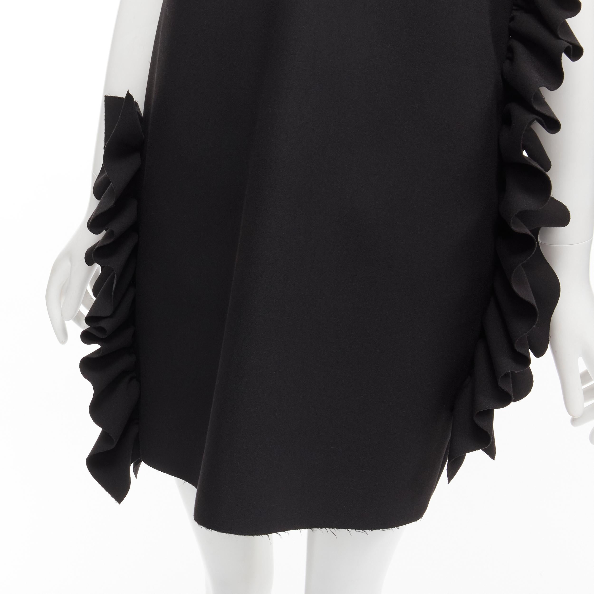 MSGM black structured ruffles V neck logo zip mini dress IT40 S
Reference: YNWG/A00141
Brand: MSGM
Material: Polyester, Blend
Color: Black
Pattern: Solid
Closure: Zip
Extra Details: Back zip detail.
Made in: Italy

CONDITION:
Condition: Excellent,