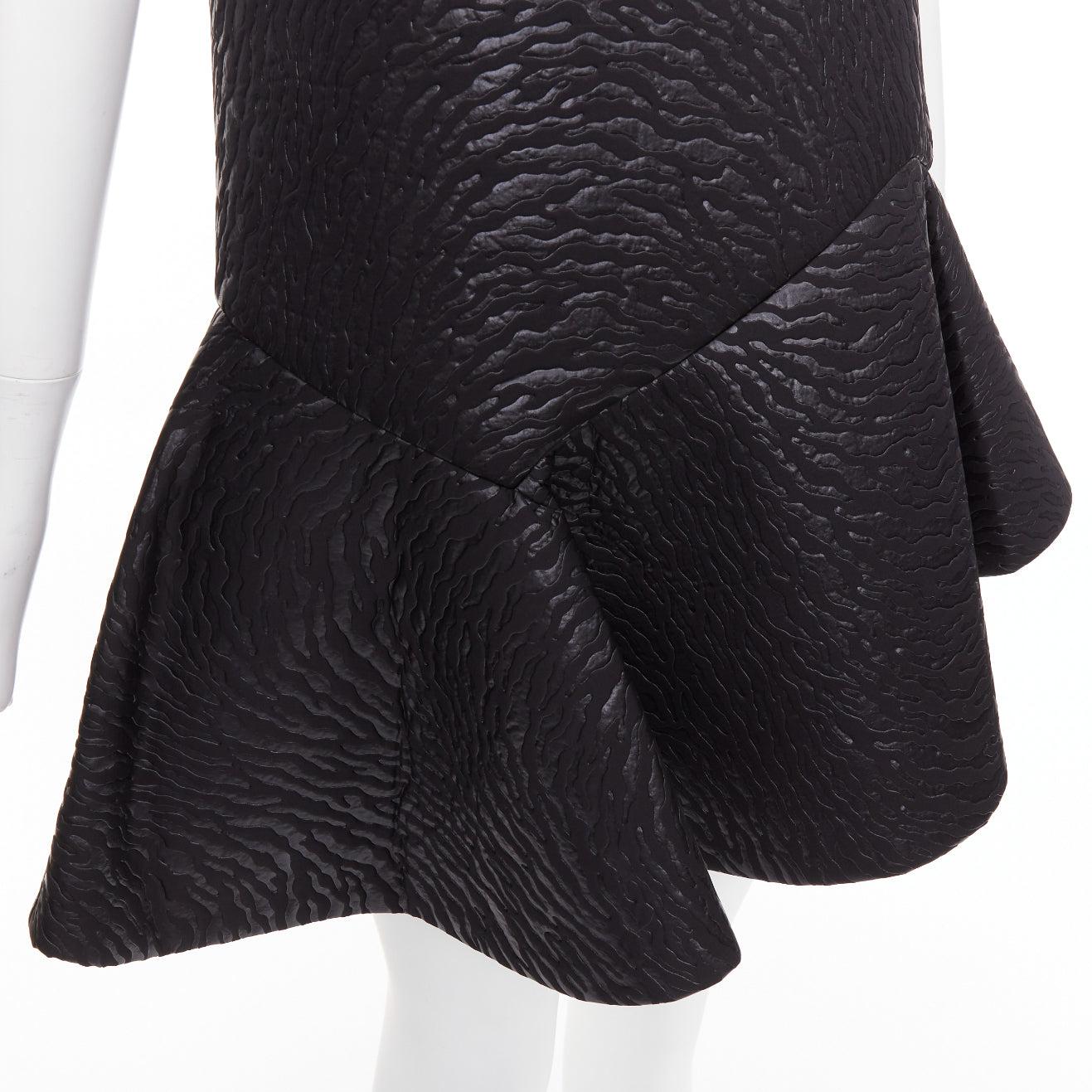 MSGM black tiger stripe neoprene asymmetric flounce mini dress IT42 M
Reference: CC/A00467
Brand: MSGM
Material: Polyester
Color: Black
Pattern: Animal Print
Closure: Zip
Lining: Black Fabric
Made in: Italy

CONDITION:
Condition: Excellent, this