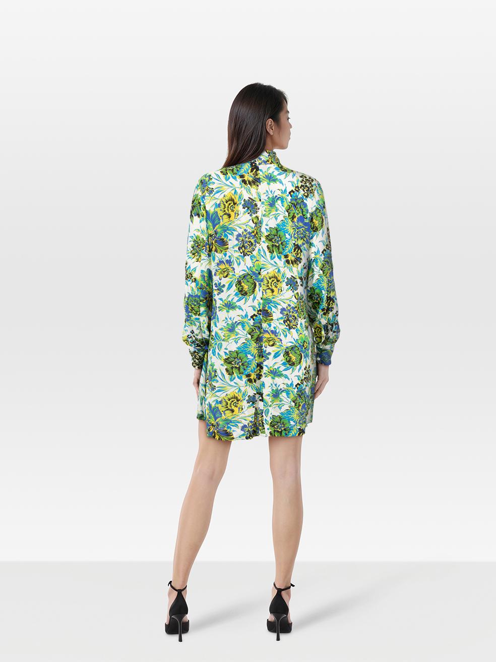 CONDITION ist sehr gut. Kaum sichtbare Abnutzungserscheinungen am Kleid sind bei diesem gebrauchten MSGM Designer-Wiederverkaufsartikel zu erkennen.
 
 
 
 Einzelheiten
 
 
 Mehrfarbig
 
 Viskose
 
 Kleid
 
 Florales Muster
 
 Lange Ärmel
 
 Riemen
