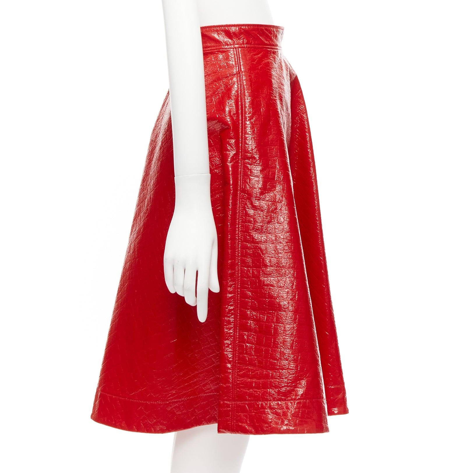 Women's MSGM red faux patent high shine crinkled A-line flared skirt IT38 XS For Sale