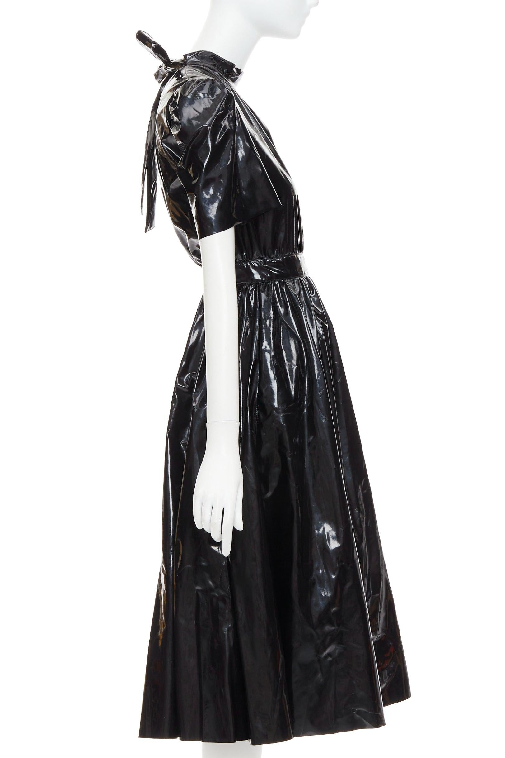 MSGM Vinyl Midi Nero negro PVC manga corta espalda lazo vestido midi IT38 XS en Bueno estado para la venta en Hong Kong, NT