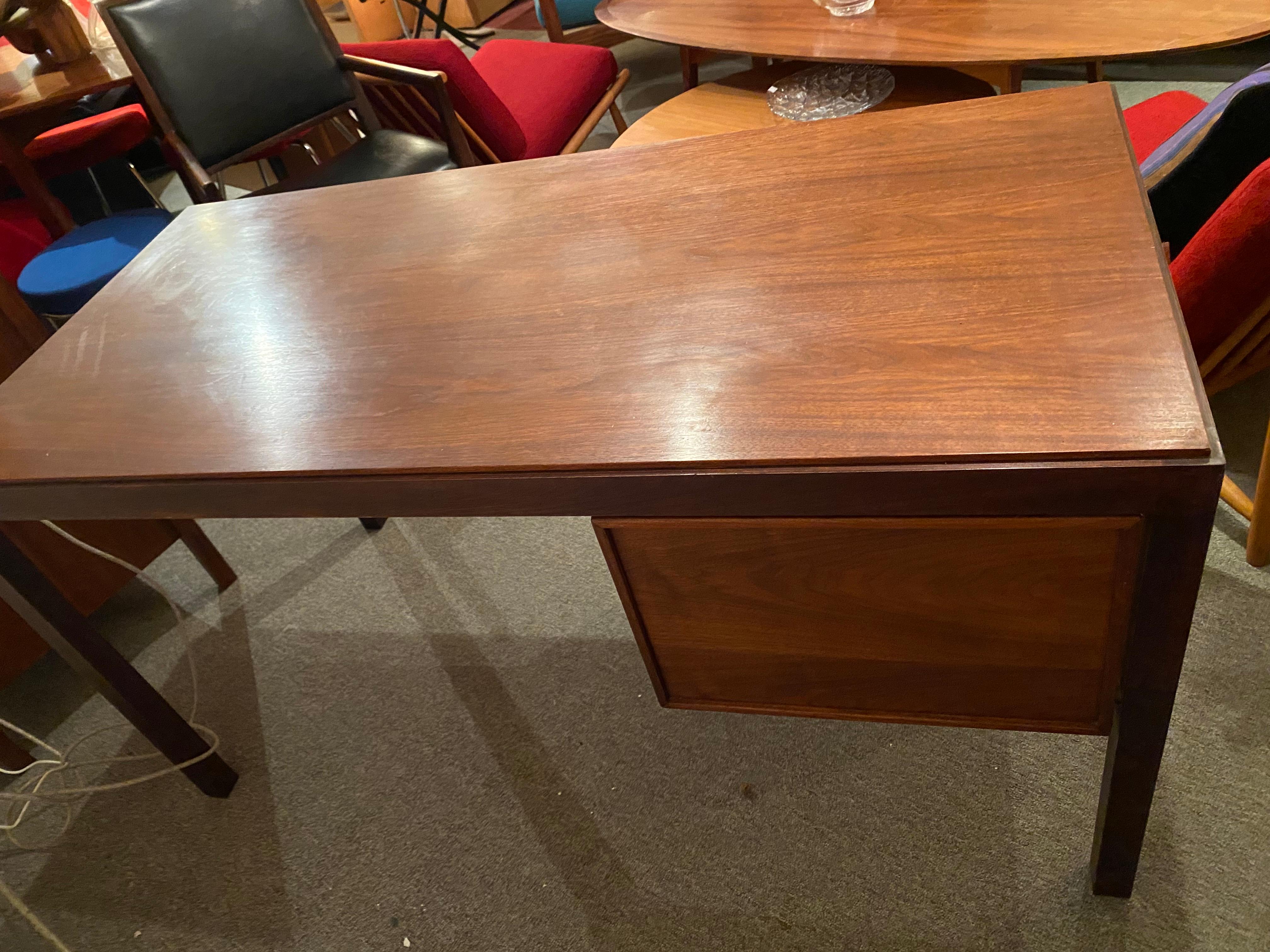 Mt Airy Walnut Desk and Chair for John Stuart In Good Condition For Sale In Philadelphia, PA