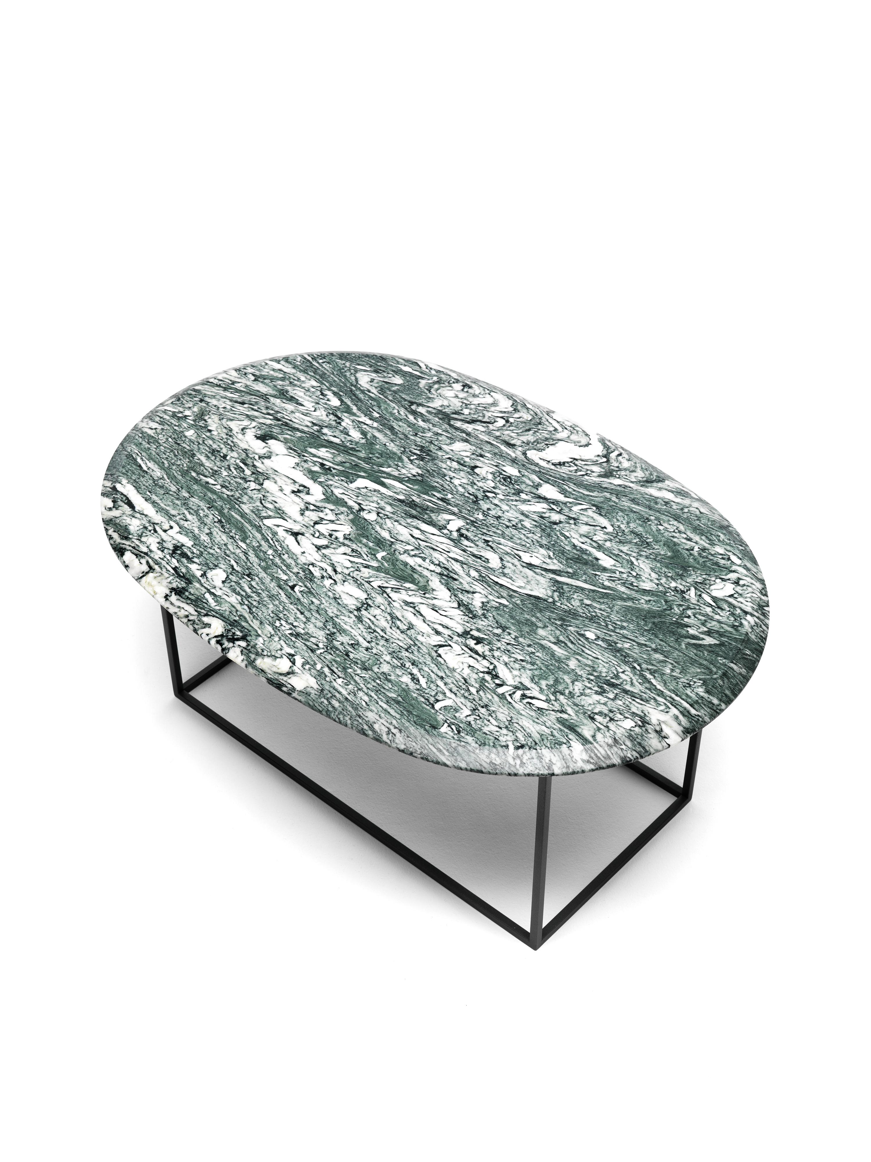 Moderne Table basse moderne du 21e siècle avec base en acier peint et plateau en marbre massif en vente