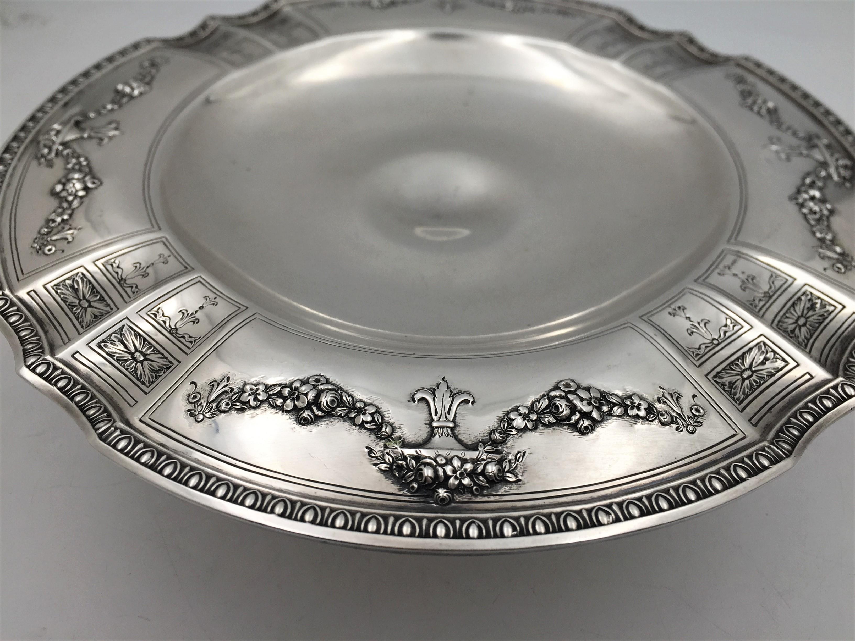 Mt. Vernon Sterling Silver Early 20th Century Compote Centerpiece Dish In Good Condition For Sale In New York, NY