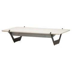 MŪ311 Couchtisch aus Sandstein von MŪVEK