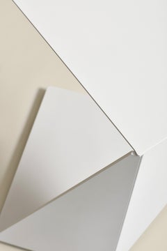 MŪ411 Large Swivel Table in Steel by MŪVEK