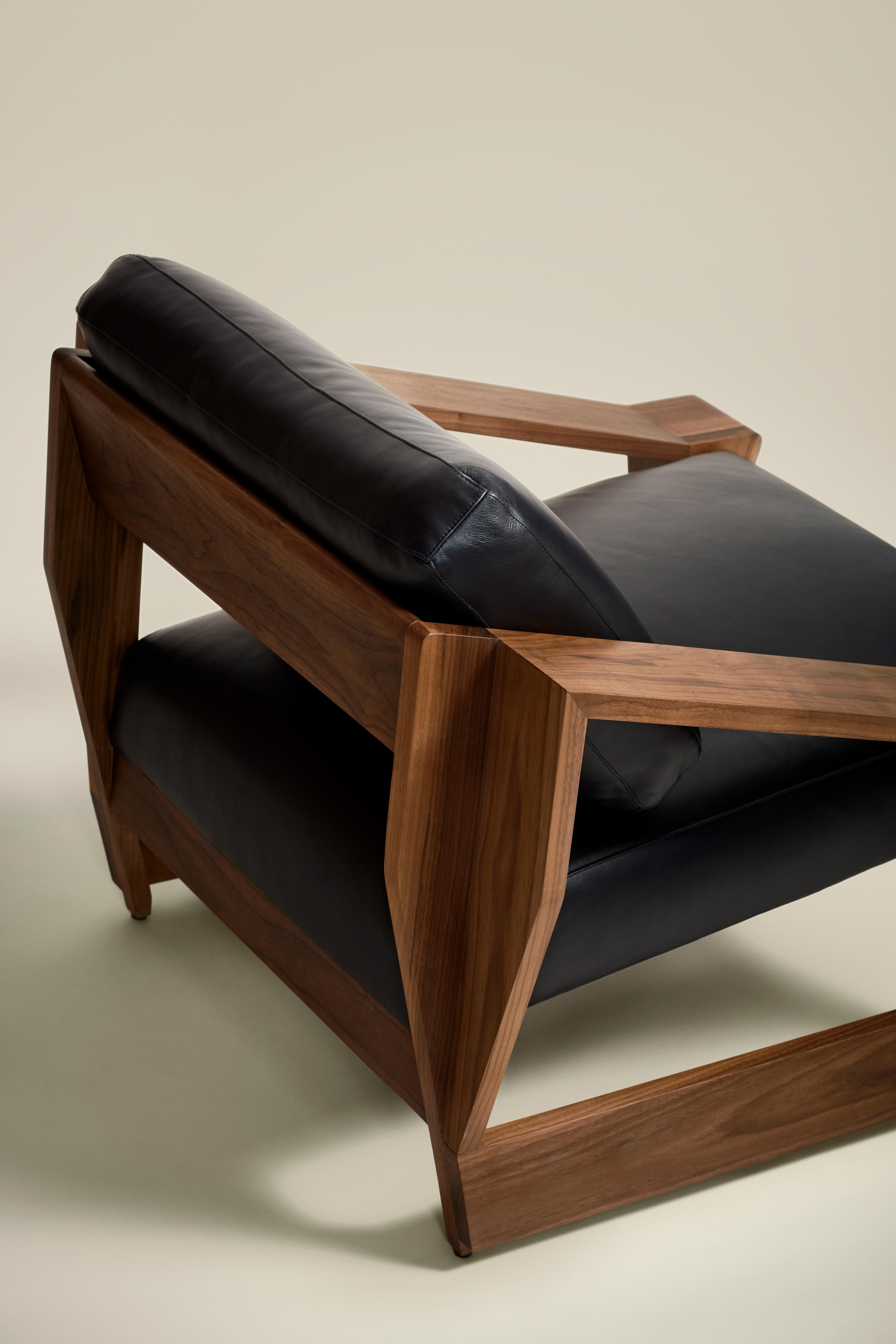 MŪ61 Solid Walnut Lounge Chair with Leather Upholstery by MŪVEK In New Condition For Sale In Cape Town, Western Cape