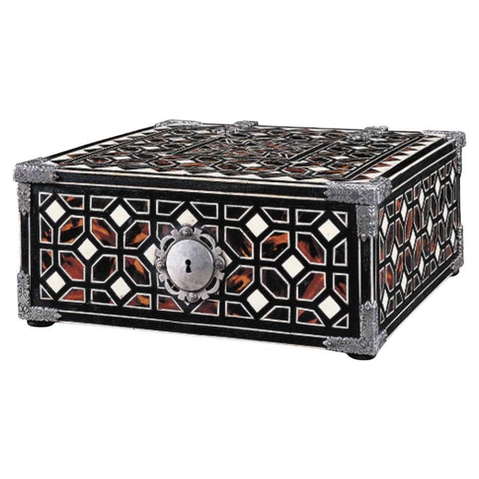 Caja Andaluza Estilo Mudéjar, Faux Carey, Incrustaciones de Hueso, Latón Plateado