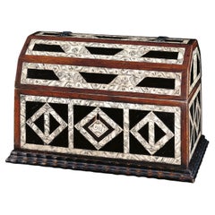 Mudejar-Stil Diamanten Koffer mit Sgraffito-Knochendekor und Eisendetails