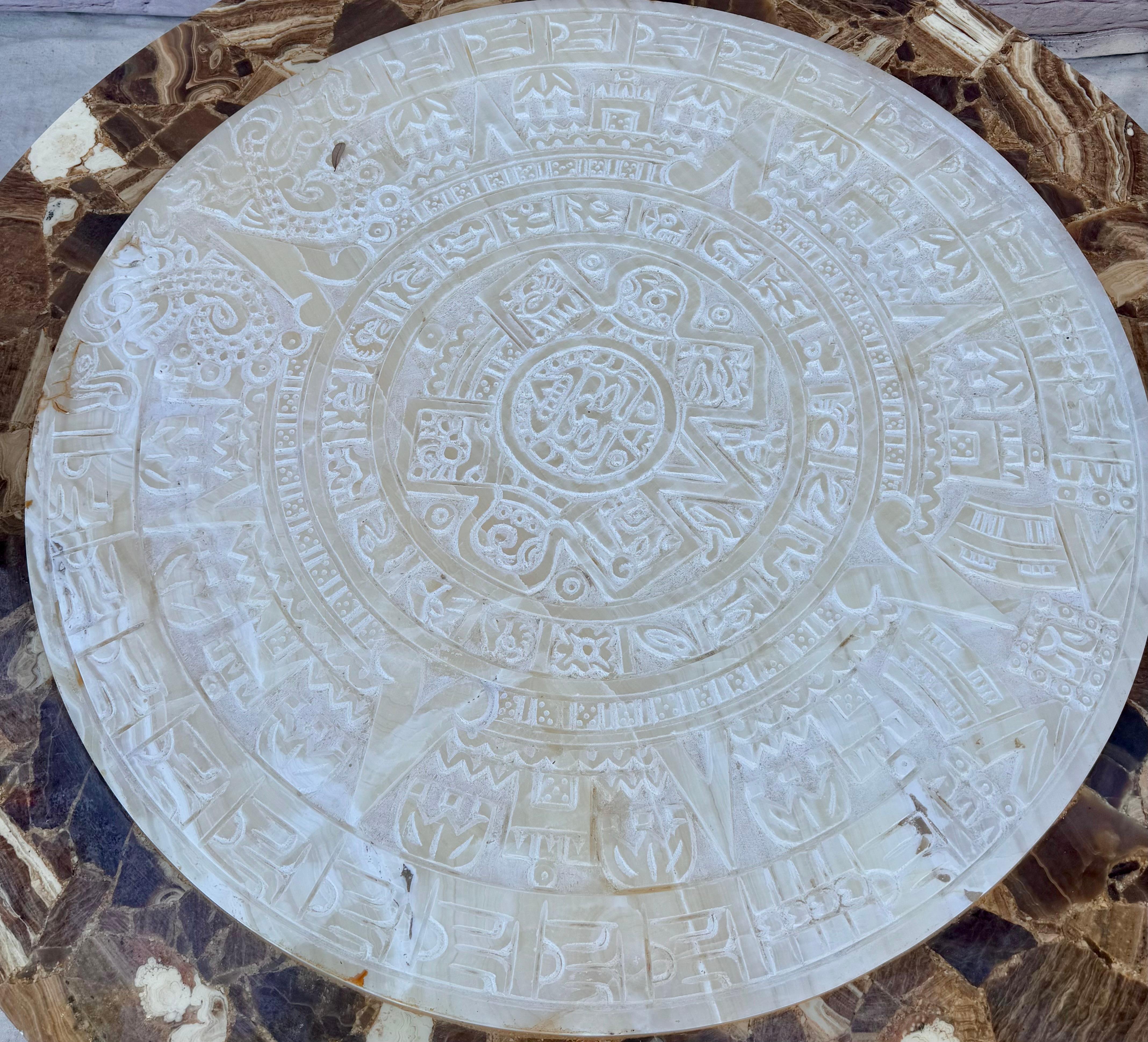 Table de cocktail ronde Mueller of Mexico en onyx et laiton en vente 3