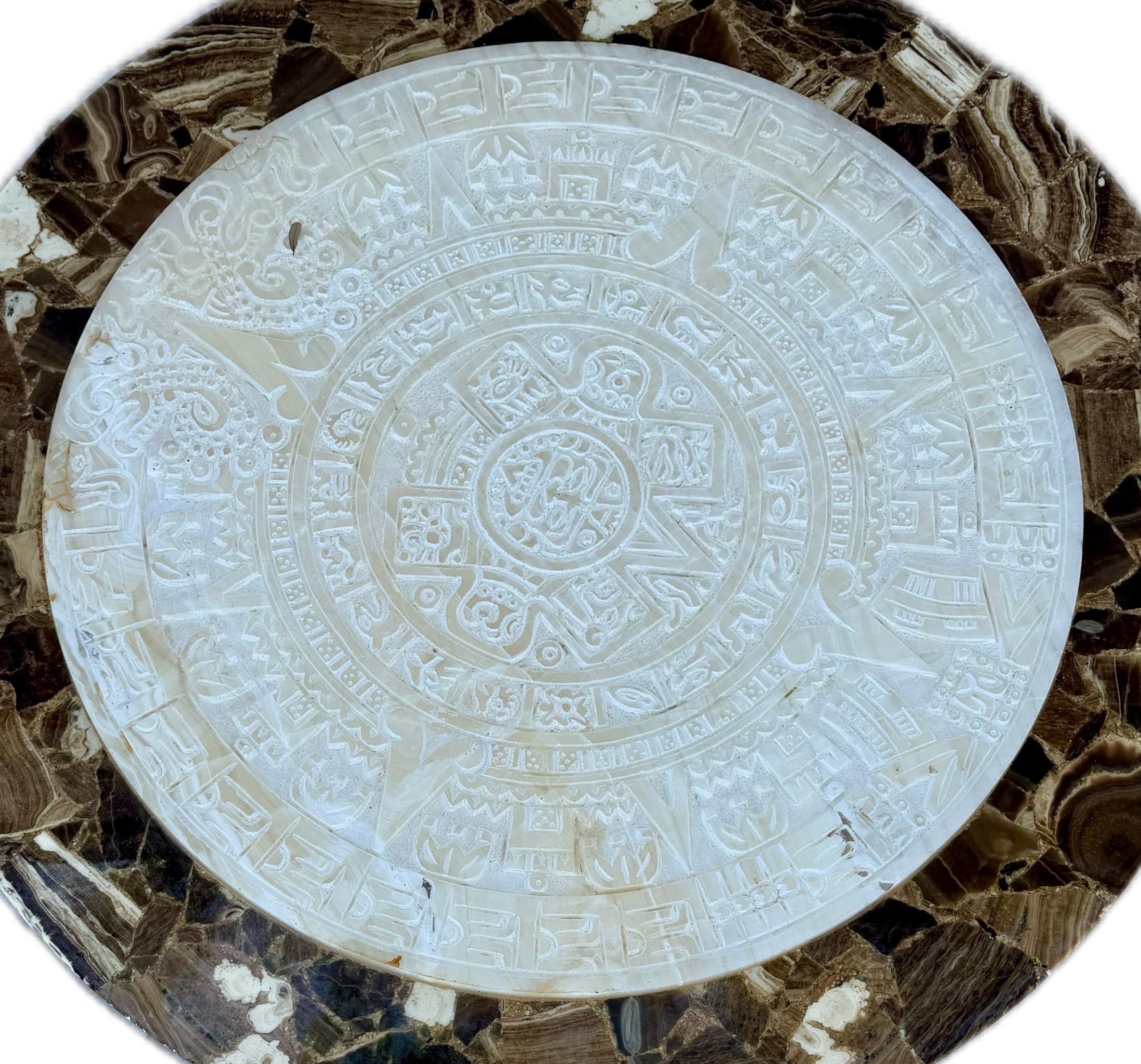 Mid-Century Modern Table de cocktail ronde Mueller of Mexico en onyx et laiton en vente