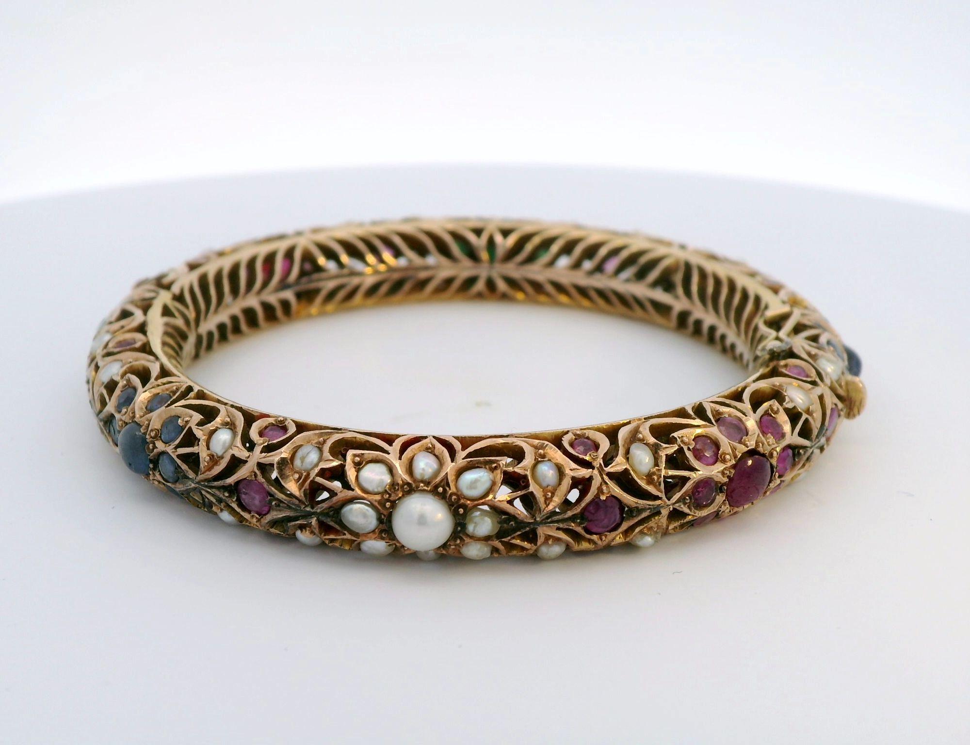 Women's Mughal Antique Jeweled Bracelet in 14kt Yellow Gold For Sale