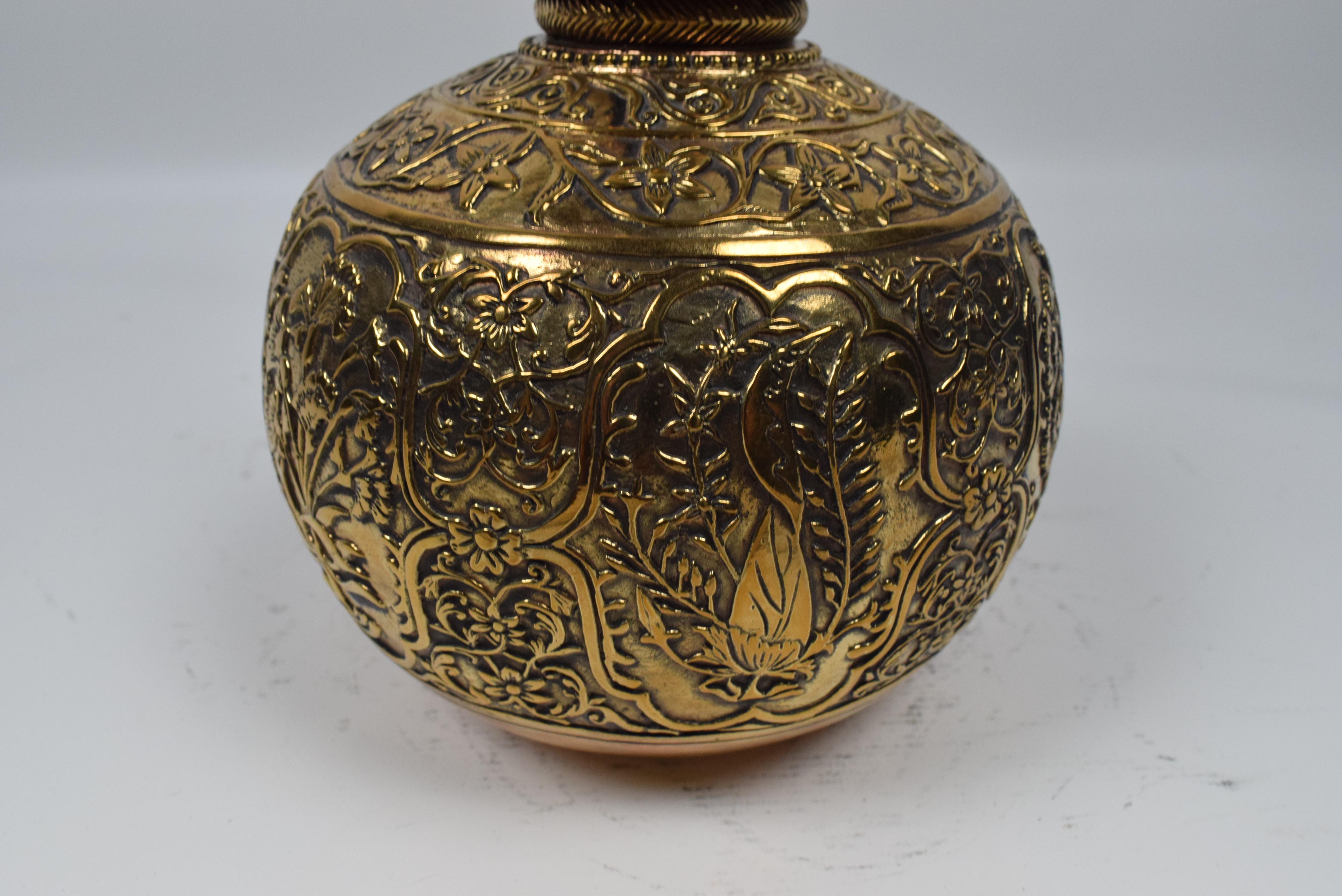 Mughal Brass Engraved Hookah Base, 20th Century In Good Condition For Sale In Islamabad, PK