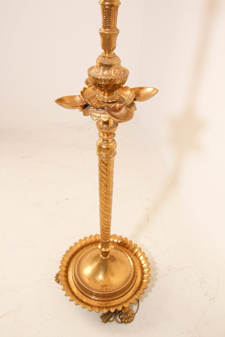 Mughal Raj Hindu Indian Brass Temple Oil Lamp For Sale at 1stDibs