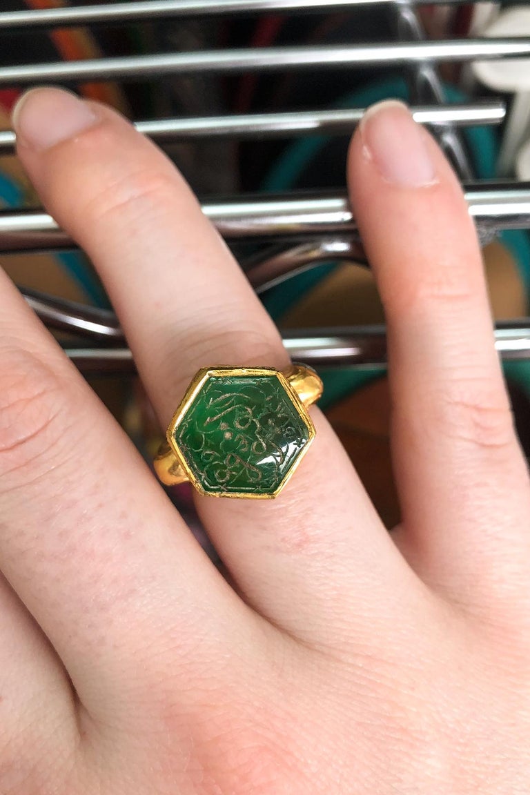 Mughal Emerald Hexagon Ring