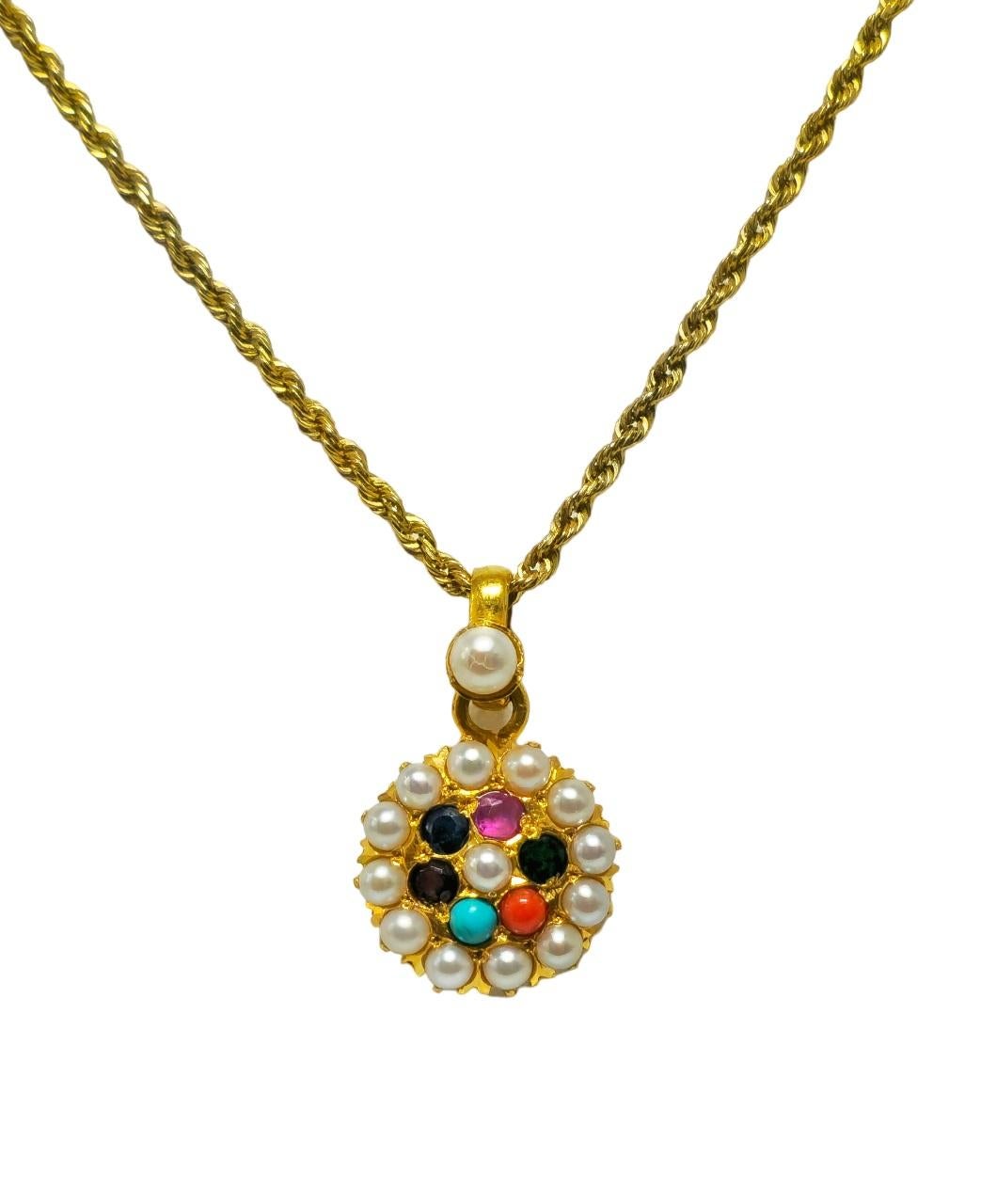 Medievale Ciondolo multigemma d'epoca in oro giallo 22k in stile impero Mughal in vendita