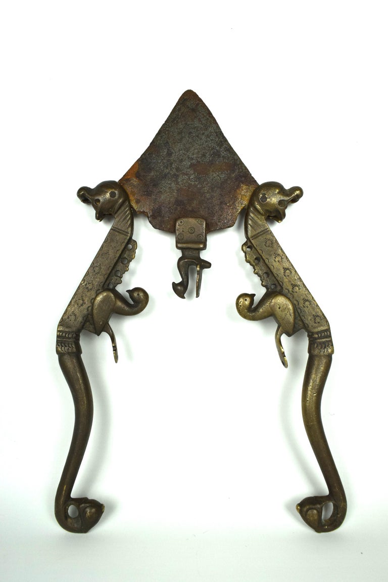 Mughal Indian Betel Nut Cutter, Mid 19th Century For Sale at 1stDibs