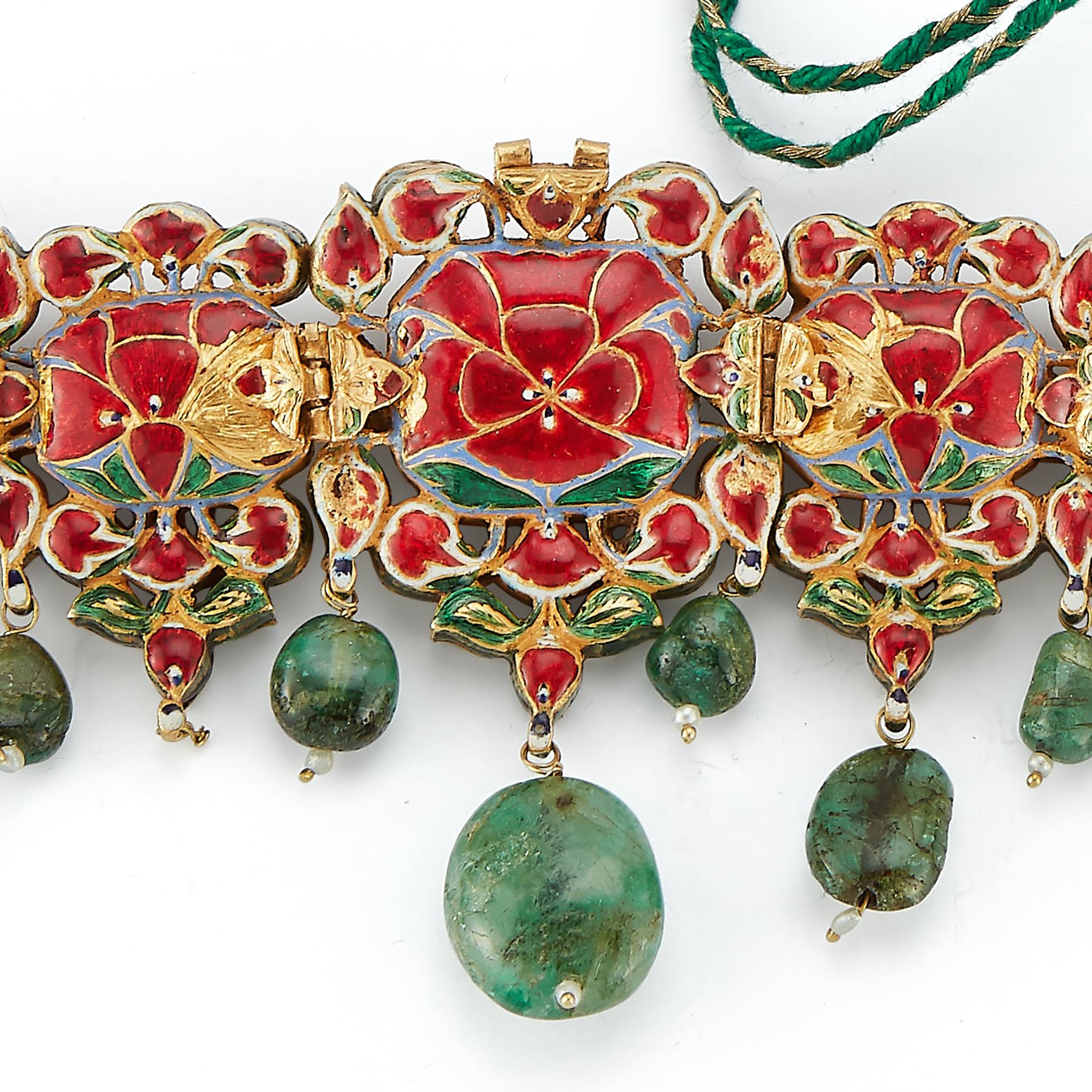 Halskette mit indischem Mughal-Smaragd Damen im Angebot