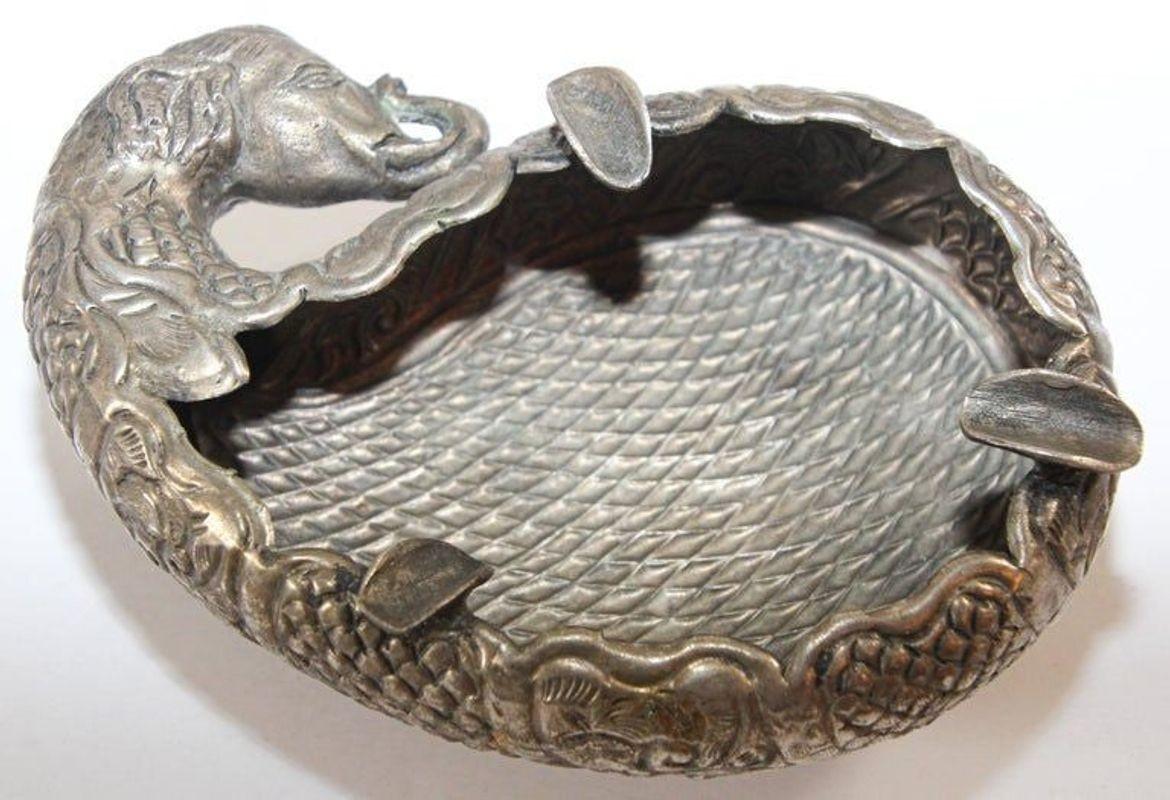 Mughal Indian Raj Style Elephant Shape Silver Ashtray In Good Condition For Sale In North Hollywood, CA