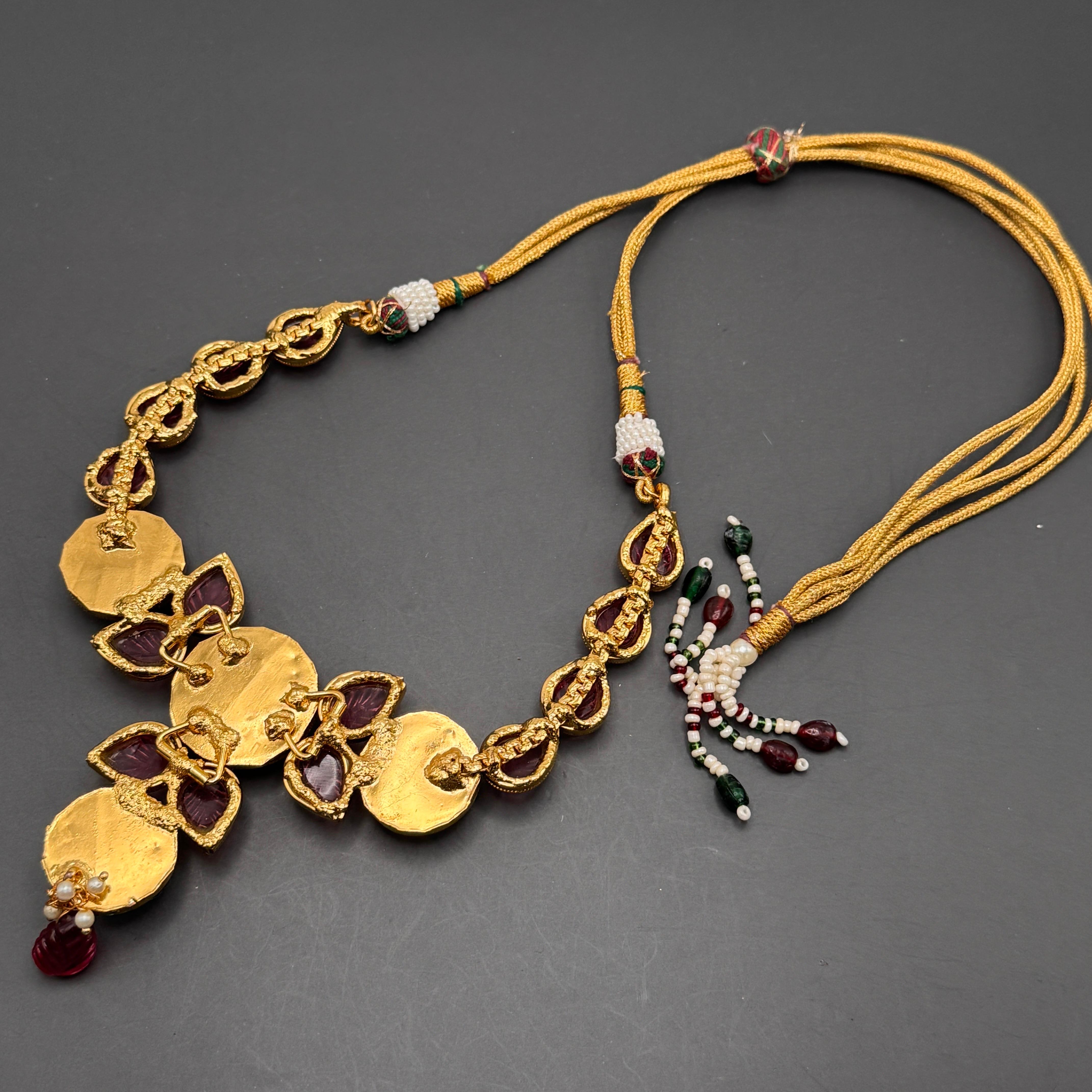 Collana vintage di ispirazione moghul con intarsi in vetro e madreperla in vendita 11