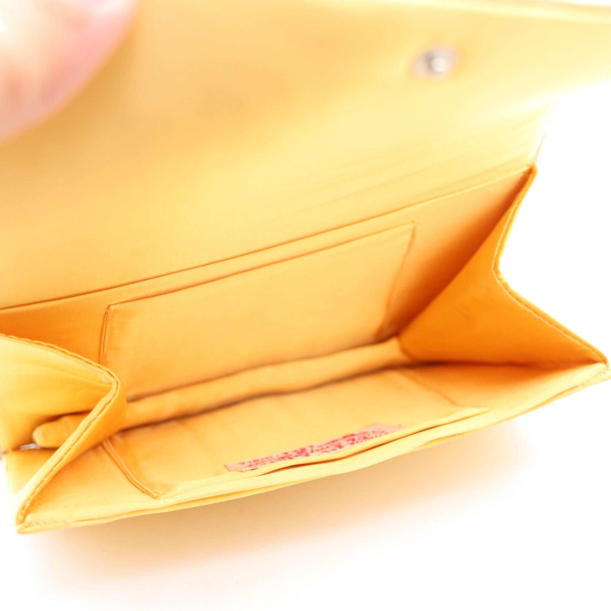 Art Deco MUGHAL Late Art-Deco 1930's Clutch Purse Silk, Gold & Silver With Green Emeralds For Sale