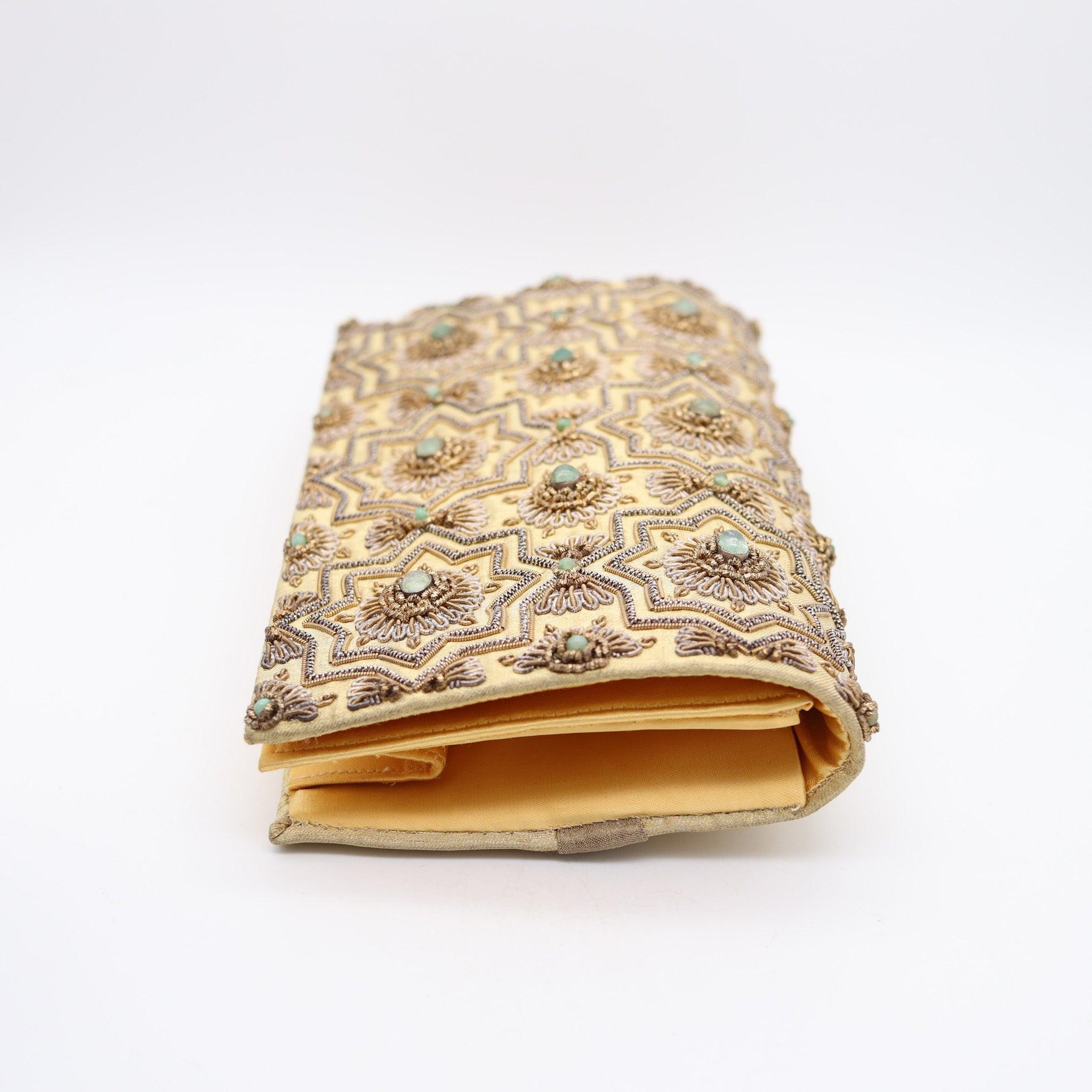 MUGHAL Late Art-Deco 1930's Clutch Purse Silk, Gold & Silver With Green Emeralds In Excellent Condition For Sale In Miami, FL