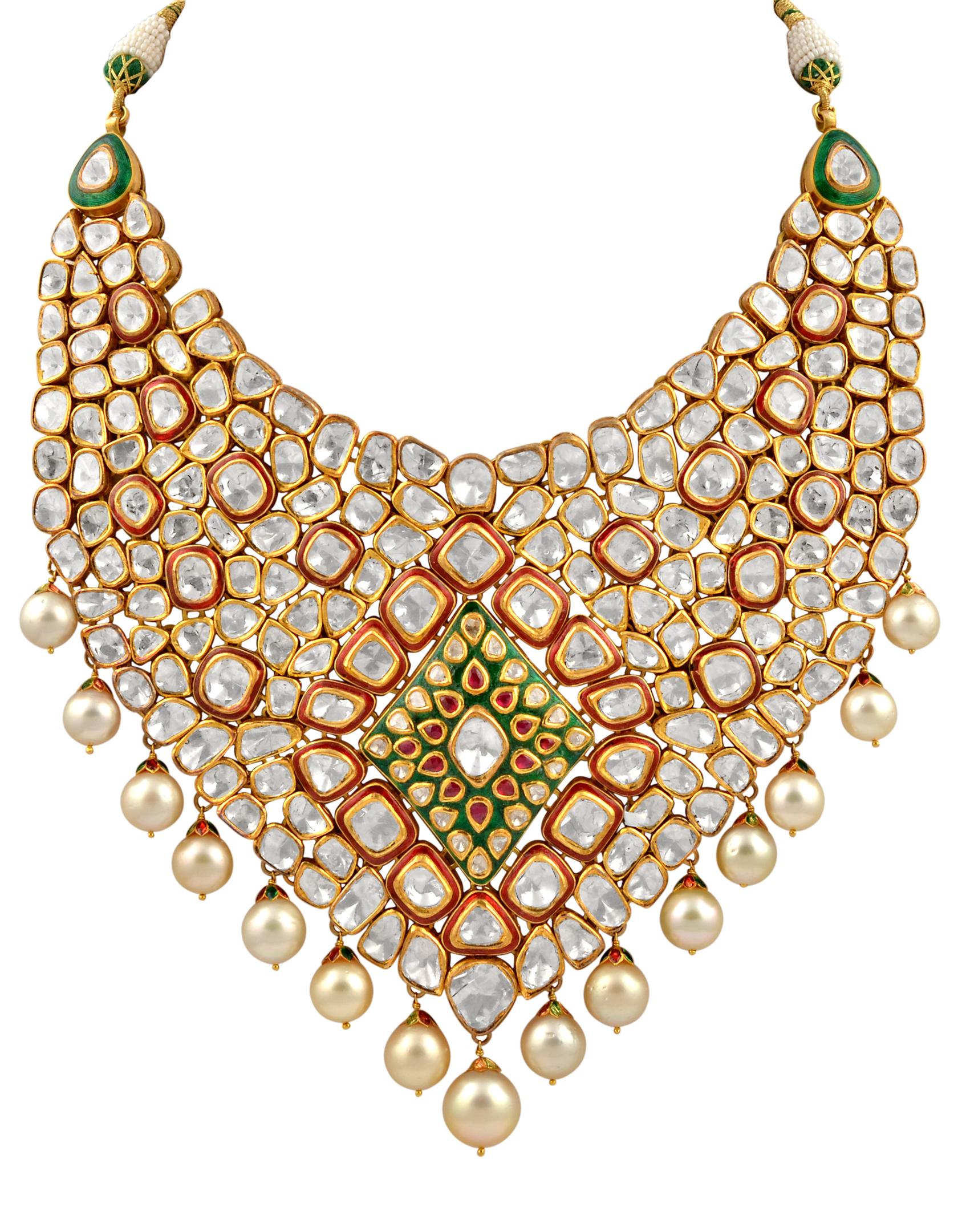 Wir präsentieren die atemberaubende Maharajas & Mughal Magnificent Halskette, begleitet von atemberaubenden schweren antiken Gold-Ohrringen. Diese Jadau Traditional Kundan echte Polki Rose Cut Diamond Set ist in 18 Karat Gelbgold gefertigt, und