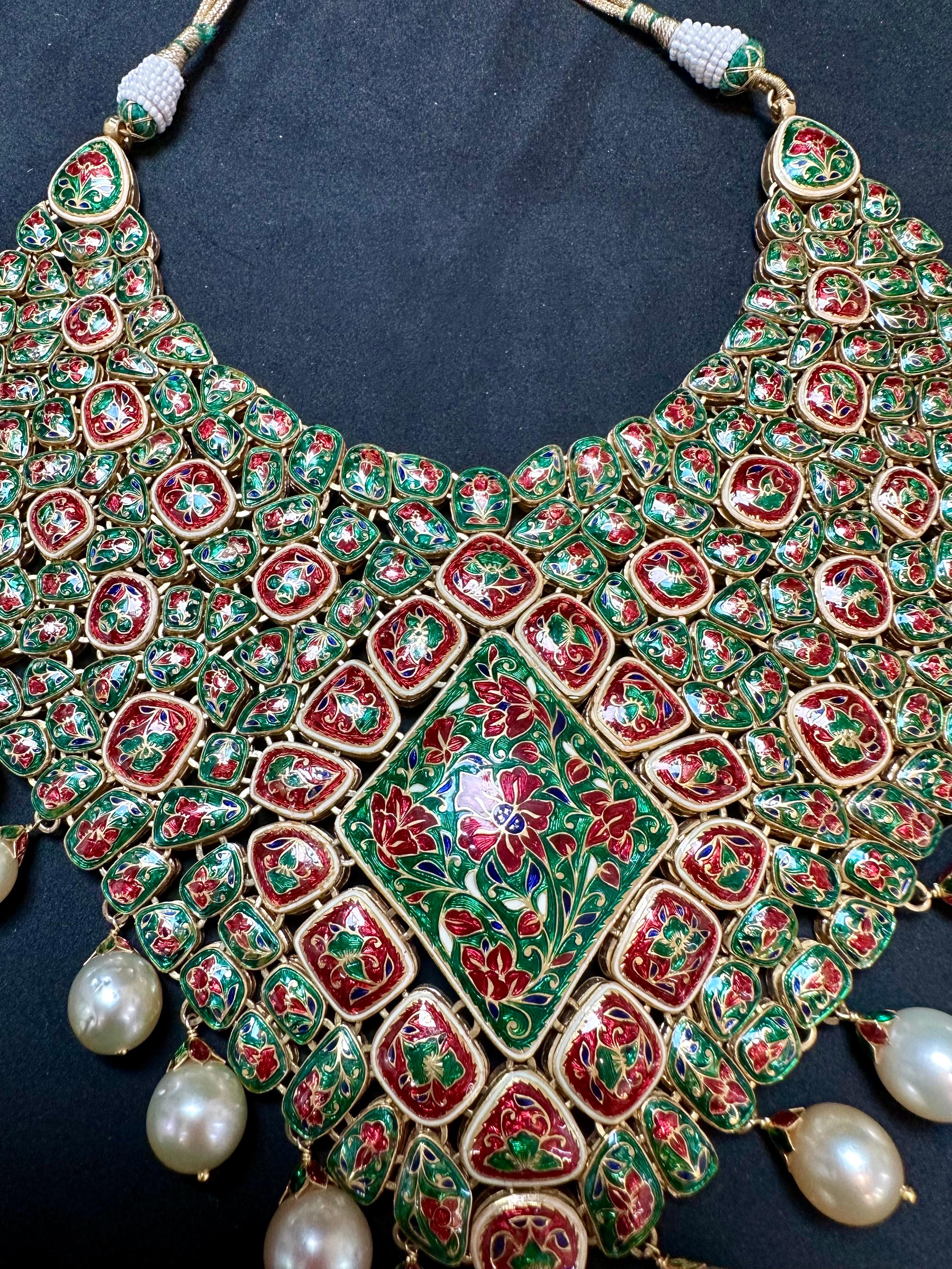 Mughal Magnificenct Tradicional Kundan Polki Diamante Corte Rosa 18 K Suite Nupcial en venta 4