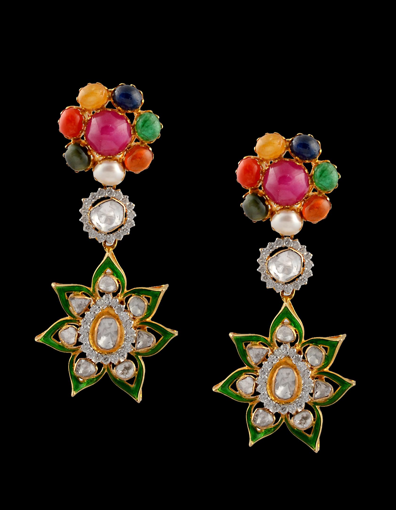 Women's Mughal Magnificenct Traditional Rose Cut Diamond & Navratan 18 Kt YG Bridal Set For Sale
