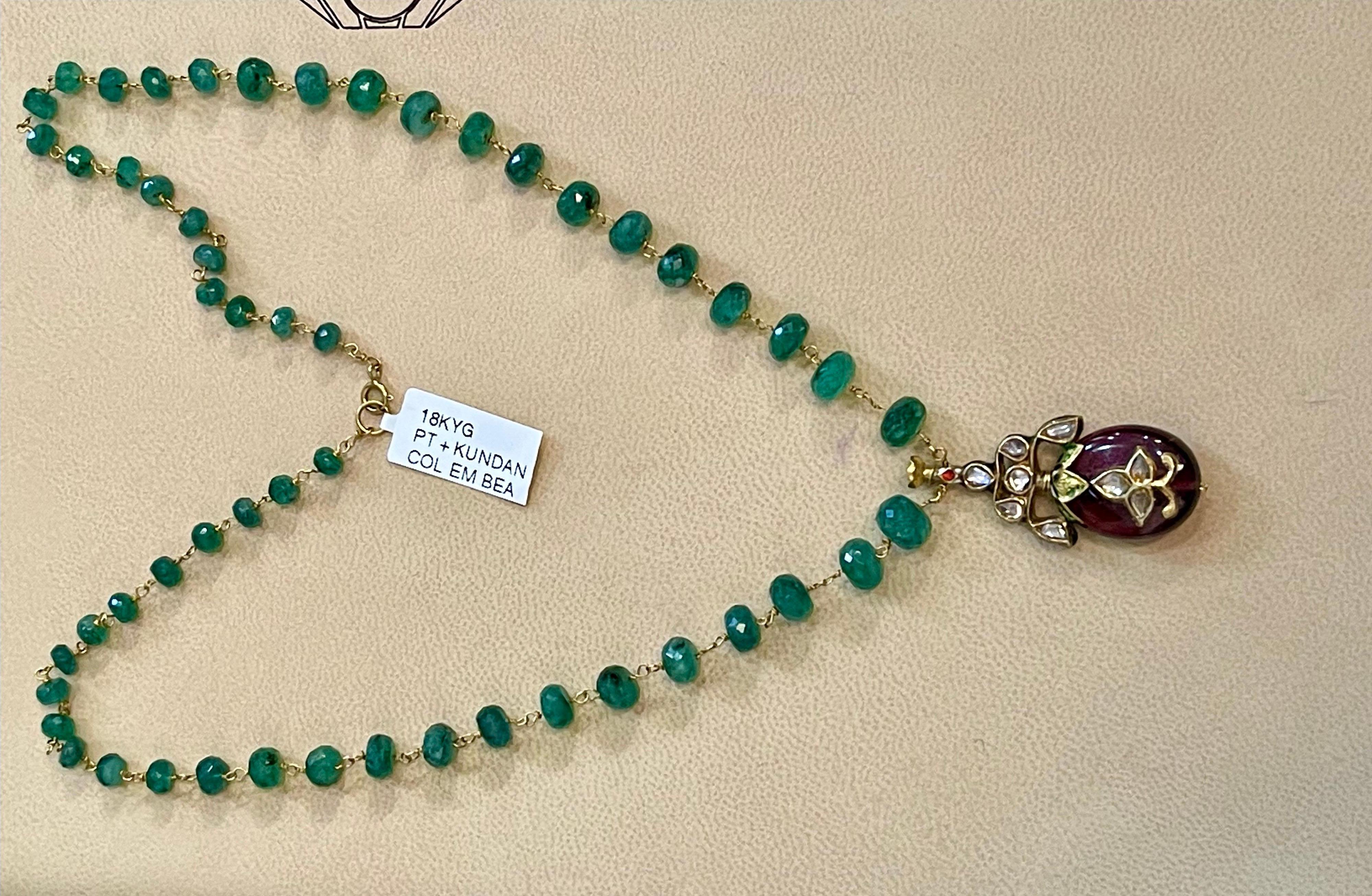 Mughal Magnificent Traditional Emerald Bead Rose Cut Diamond Vintage Necklace In Excellent Condition In New York, NY