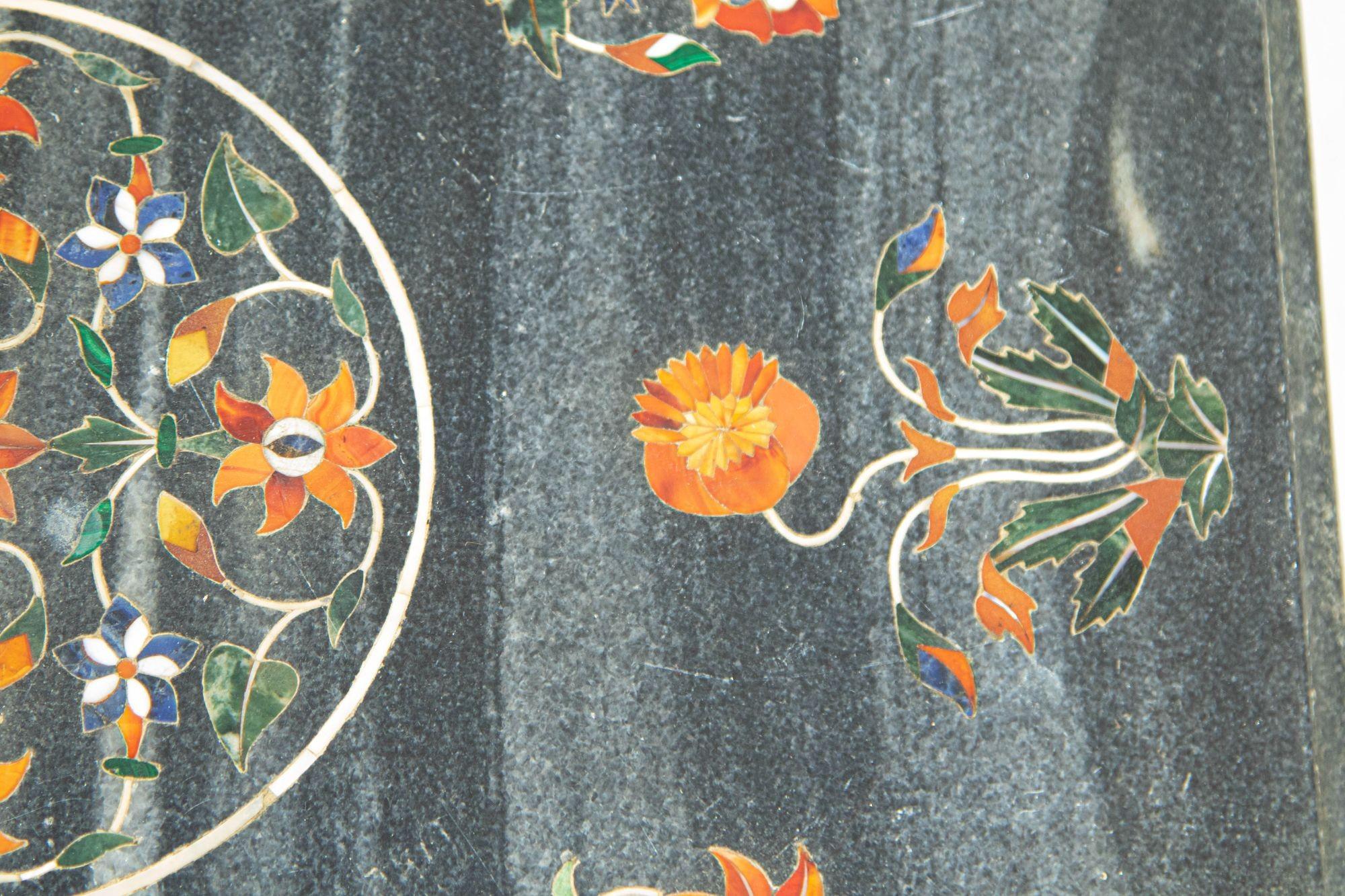Mughal Rajasthani Mármol Negro Incrustación Pietra DURA Sobremesa India en venta 9