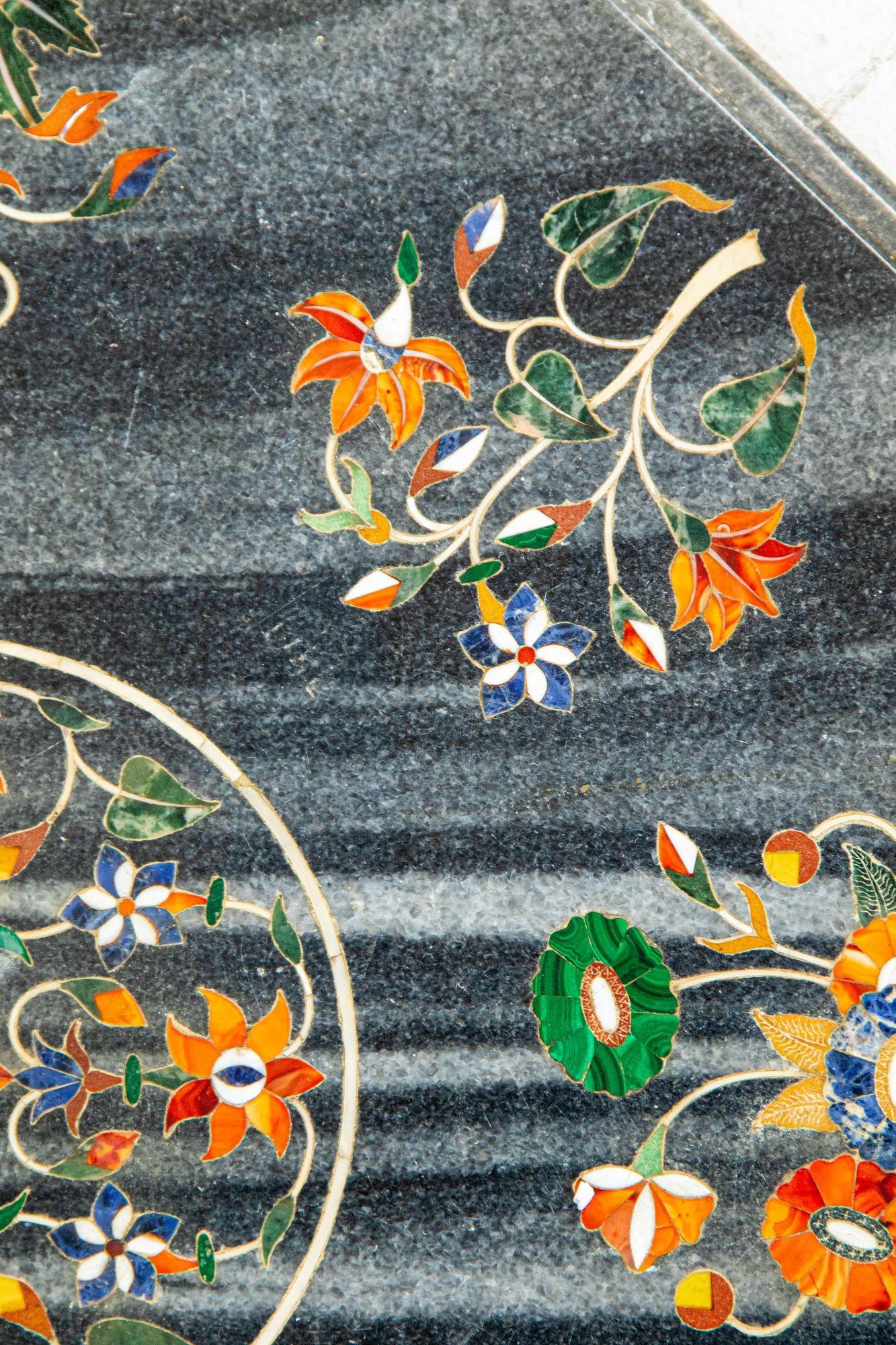 Mughal Rajasthani Mármol Negro Incrustación Pietra DURA Sobremesa India en venta 2