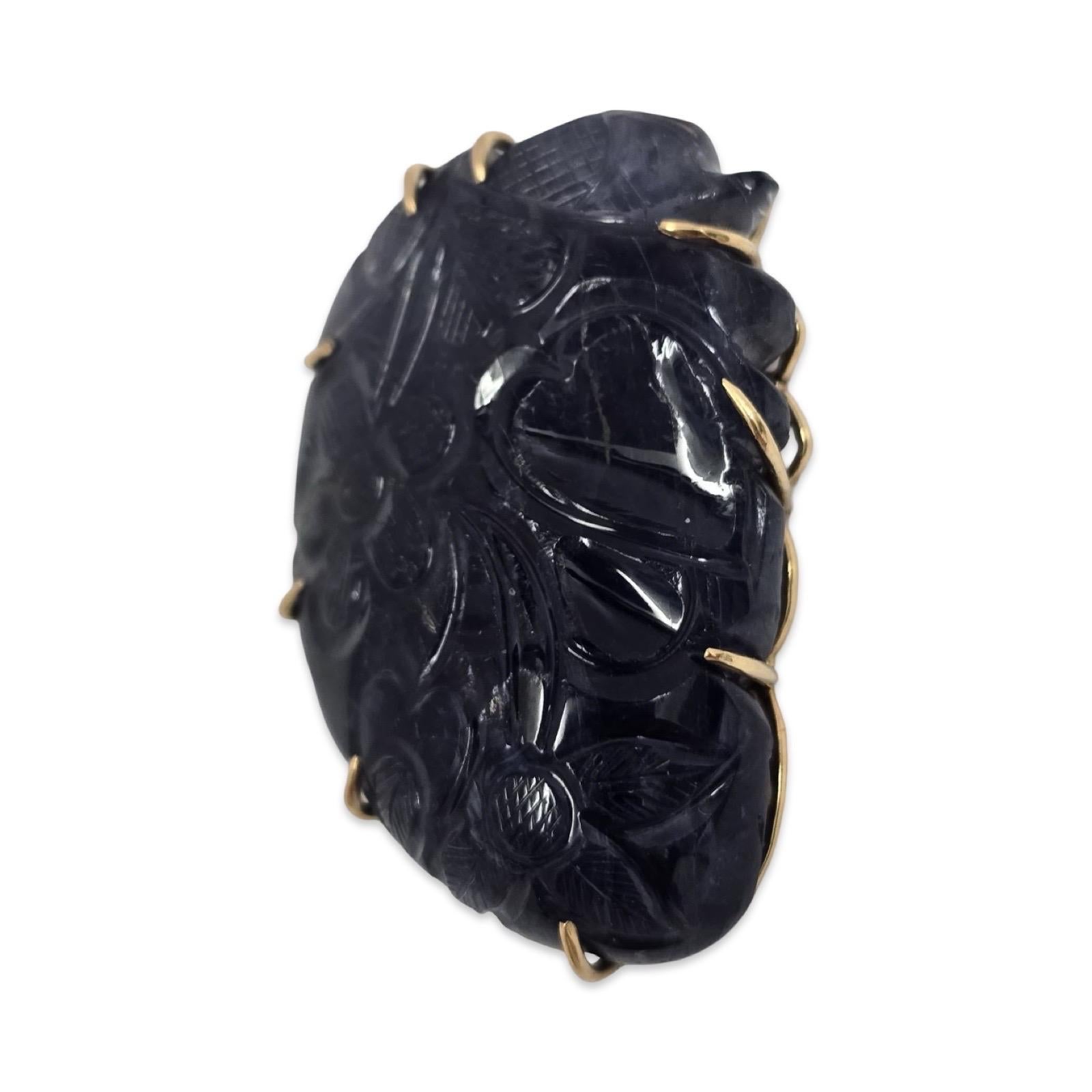 Mughal Revival 18K Gold geschnitzt Amethyst Floral Anhänger im Angebot 1