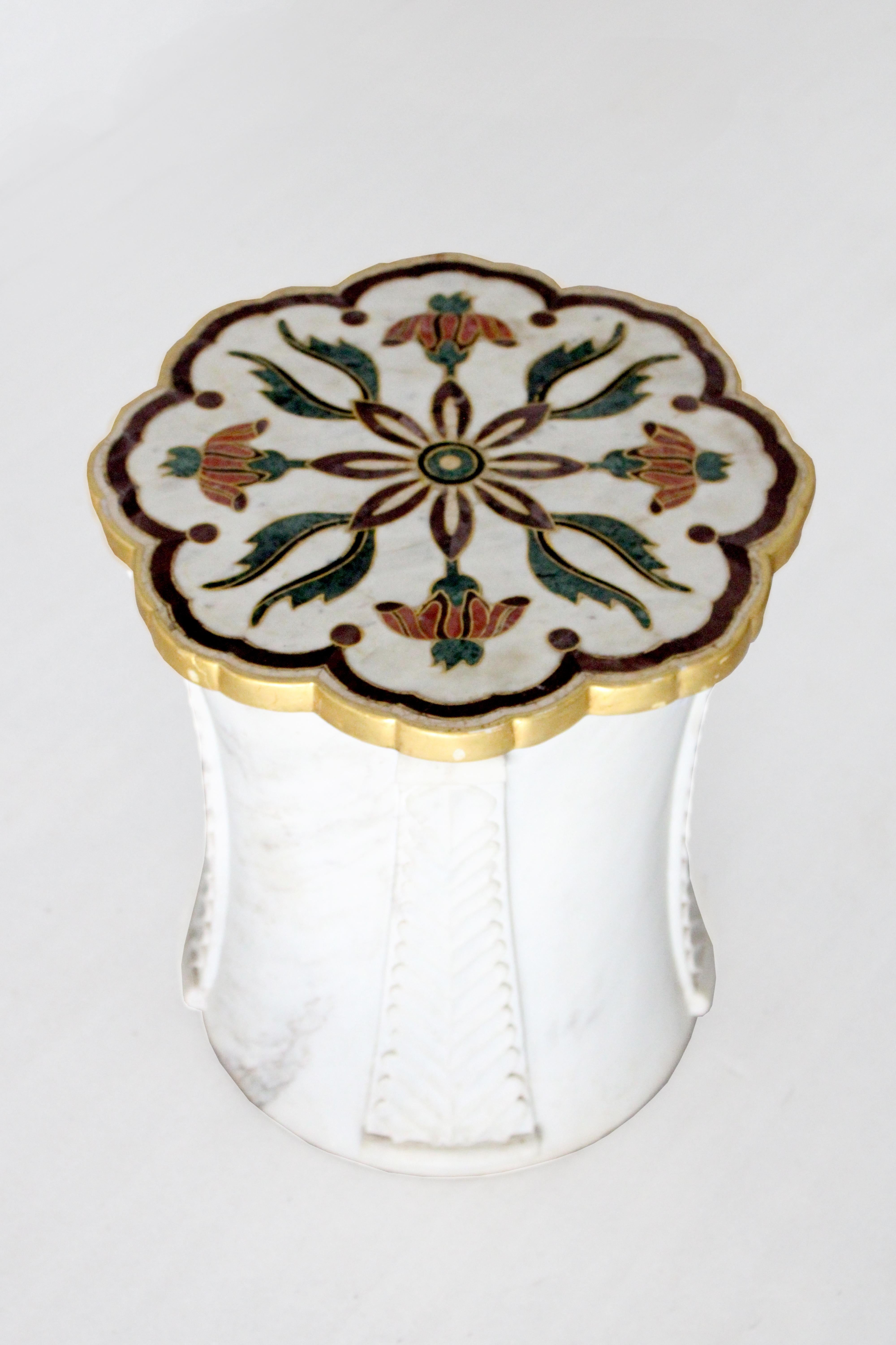 Mughal-Beistelltisch aus weißem Marmor von Paul Mathieu für Stephanie Odegard im Zustand „Neu“ im Angebot in New York, NY