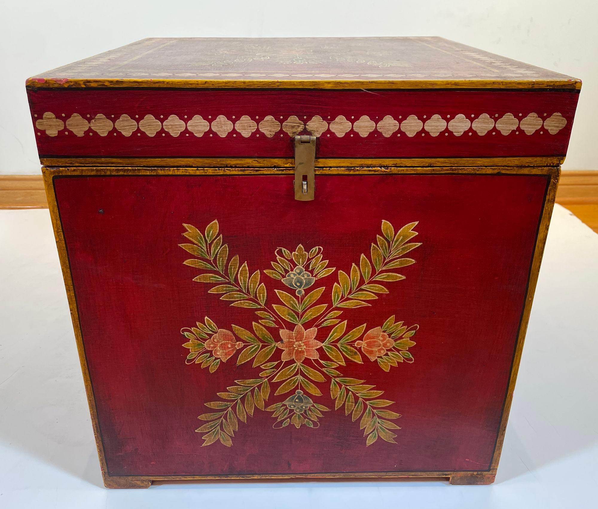 Mughal Style Folk Art Lacquer Hand Painted Decorative Storage Trunk Side Table For Sale 1
