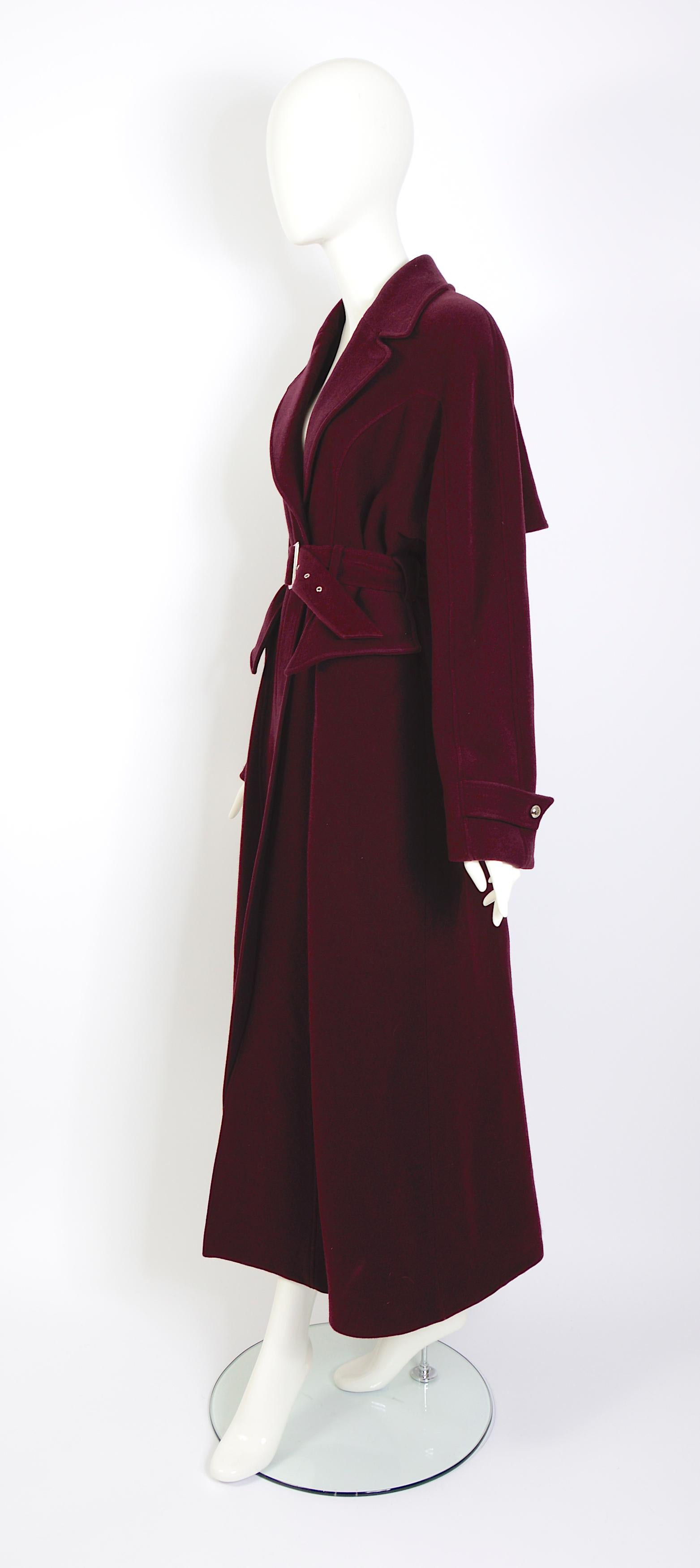 Mugler Manteau maxi bordeaux à ceinture 100 % laine, design emblématique des années 1980 Pour femmes en vente